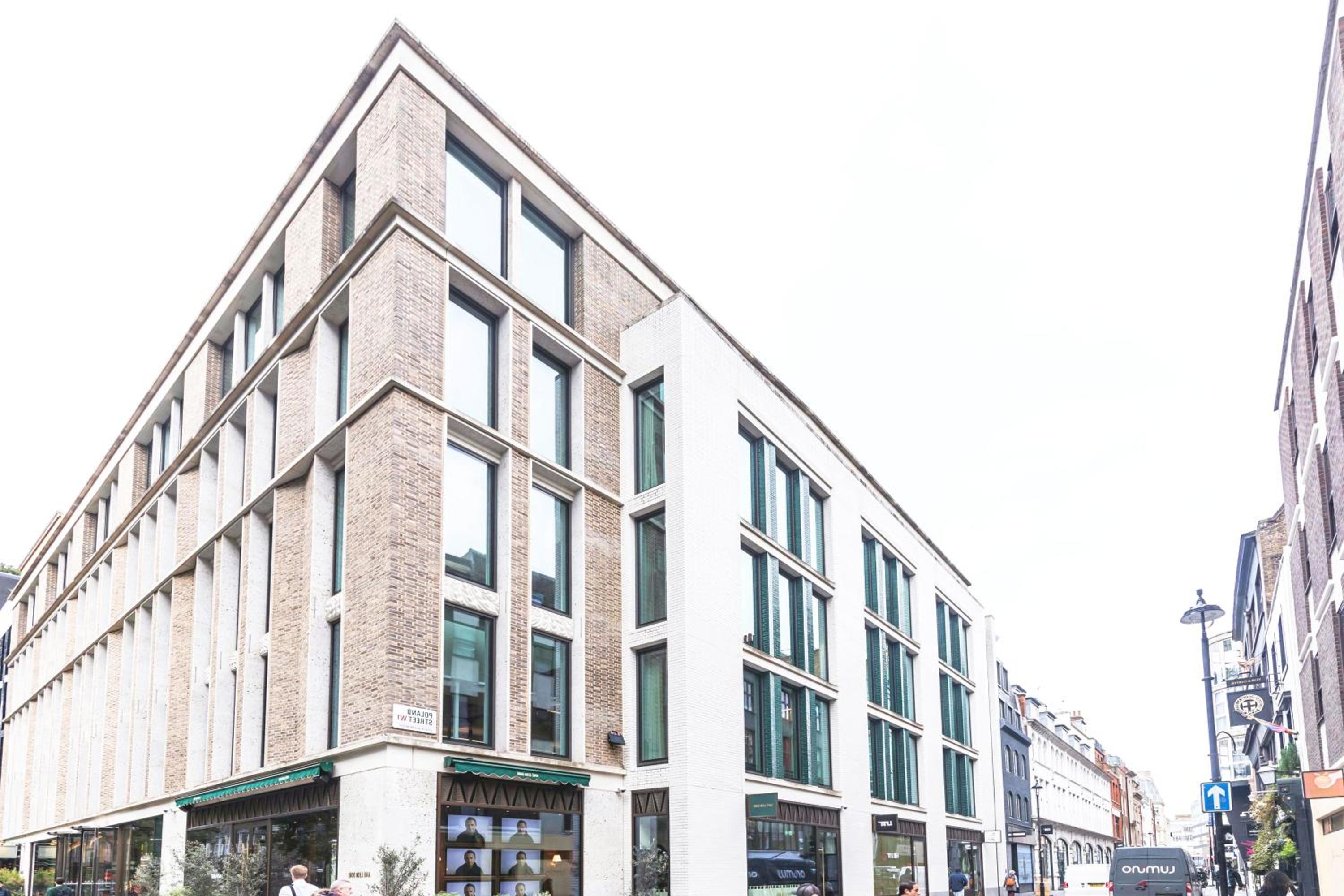 Accomodo London Soho - Elegant Apartments near Carnaby Street and Oxford Street