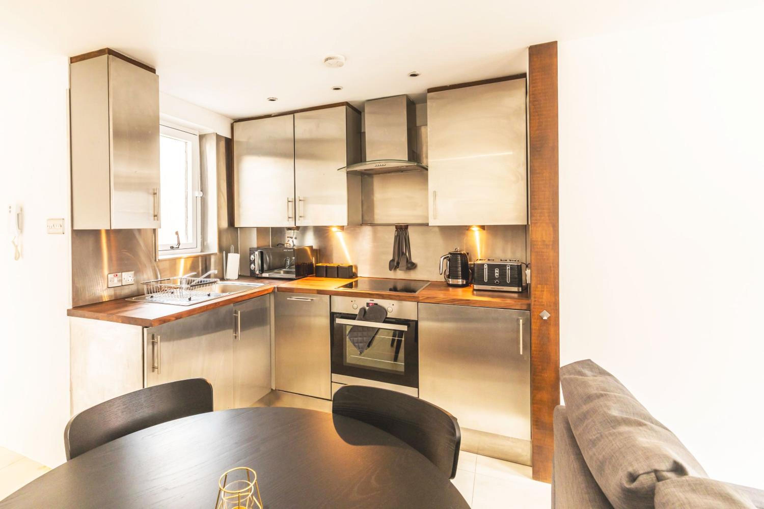 Accomodo London Soho - Elegant Apartments near Carnaby Street and Oxford Street