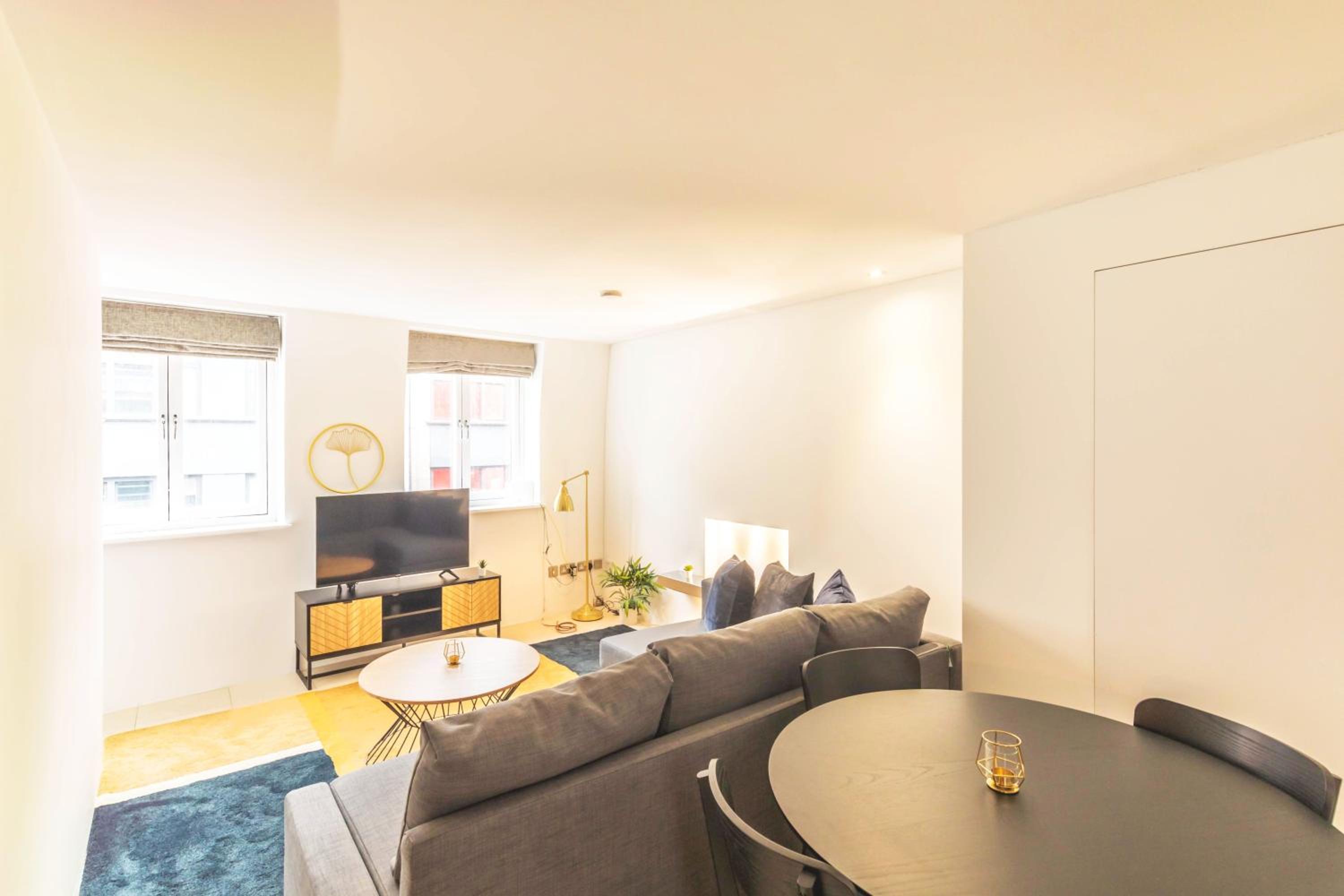 Accomodo London Soho - Elegant Apartments near Carnaby Street and Oxford Street