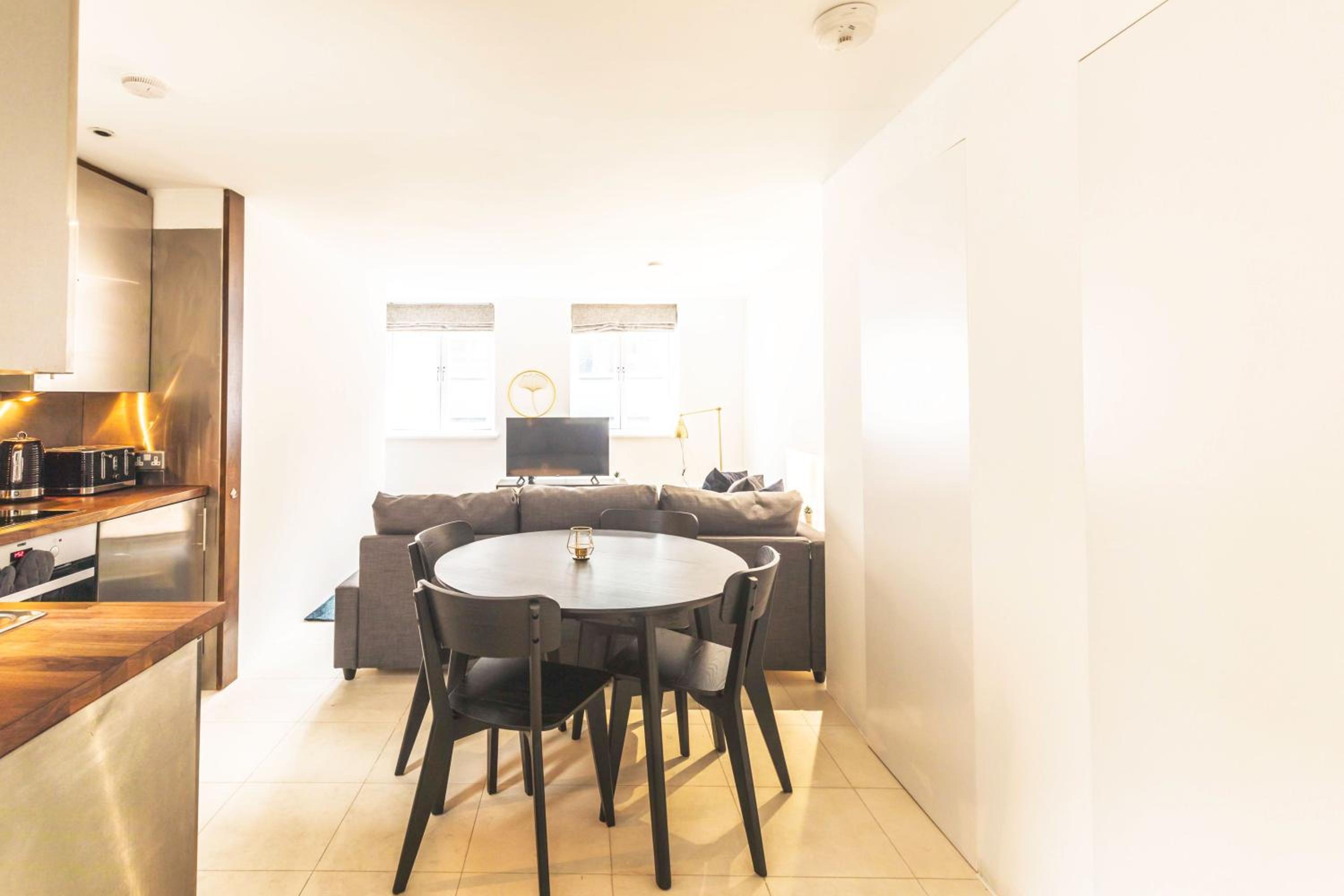 Accomodo London Soho - Elegant Apartments near Carnaby Street and Oxford Street