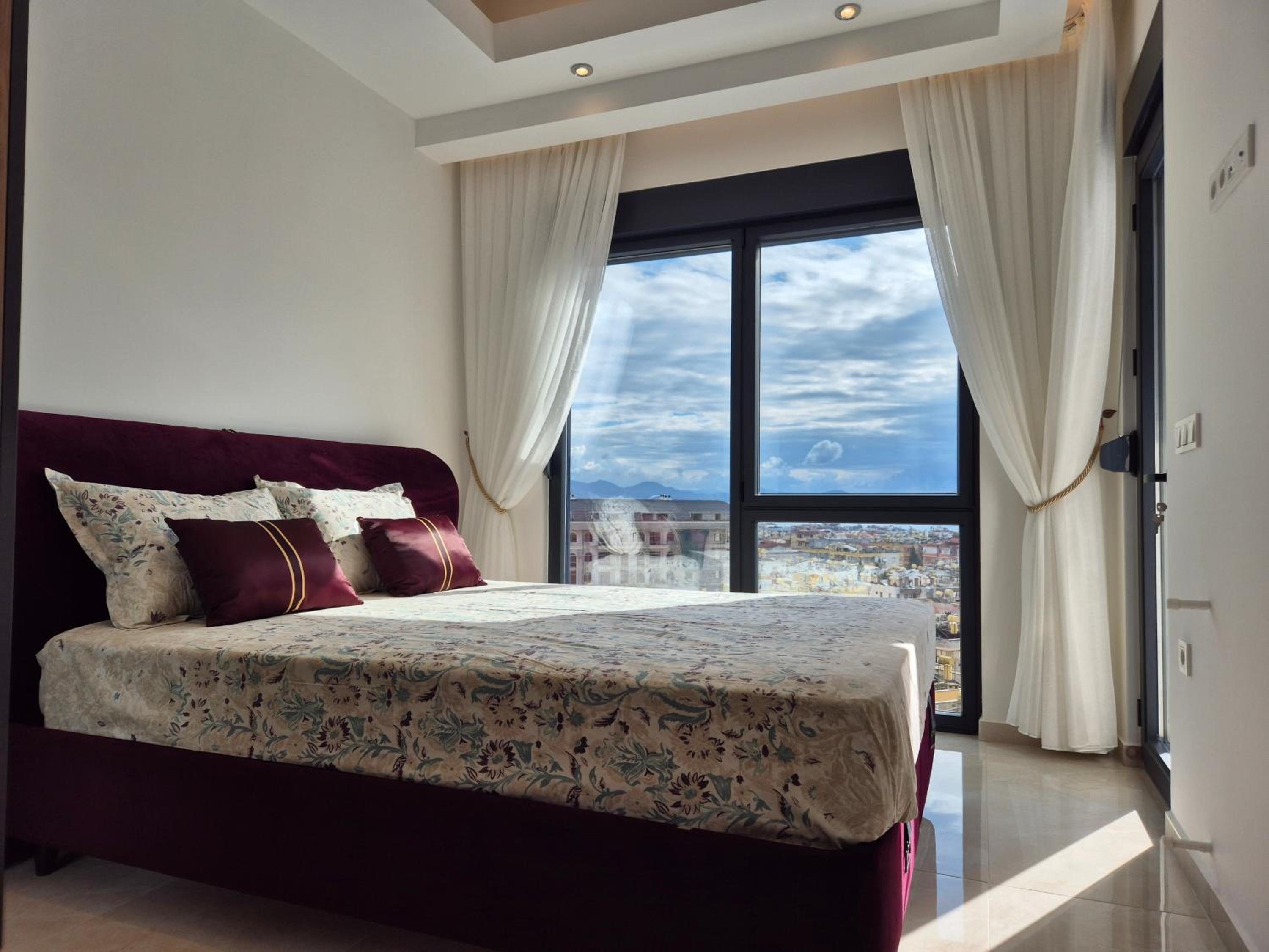 Luxury apartment with panoramic sea view ruby