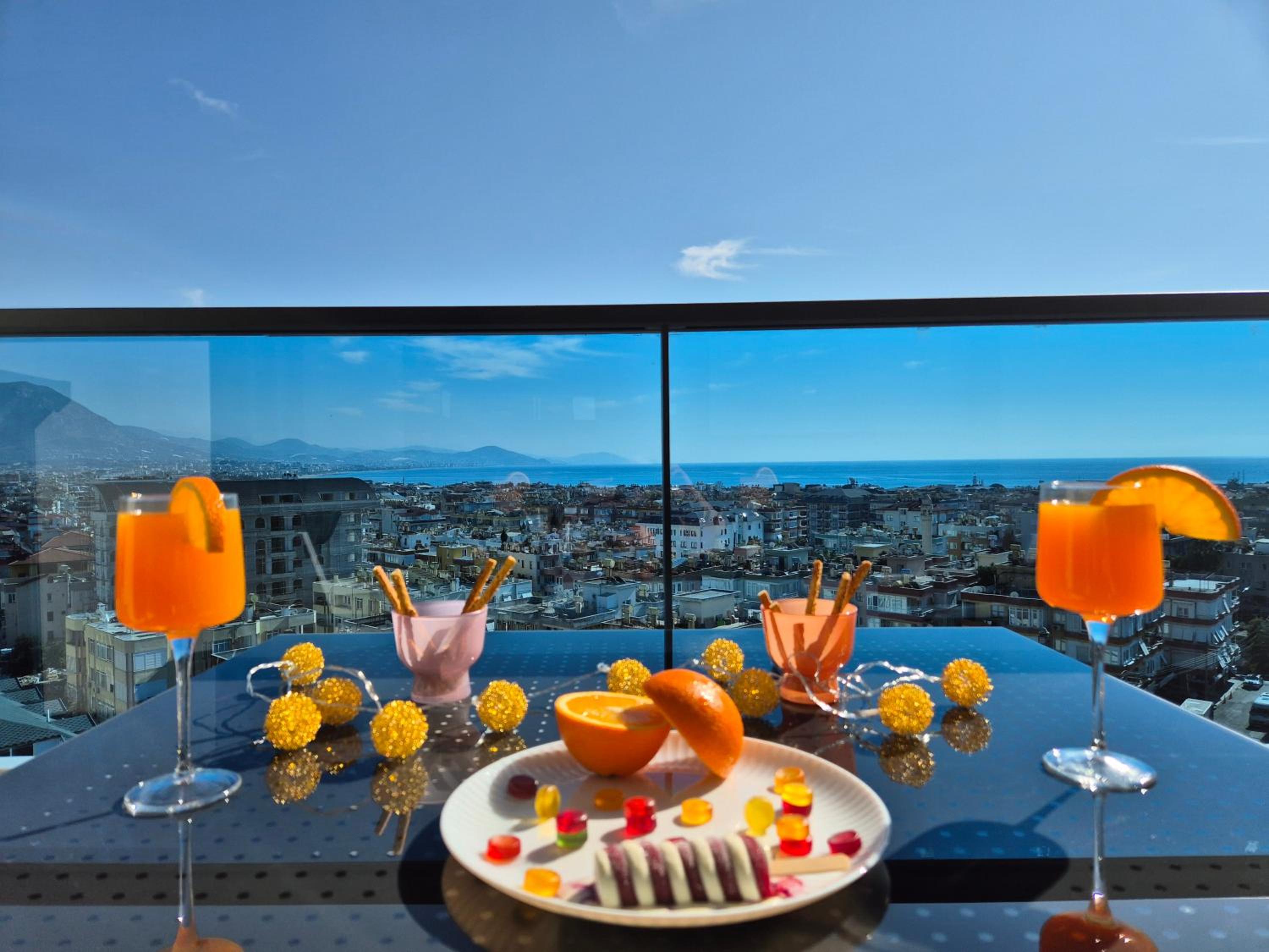 Luxury apartment with panoramic sea view ruby