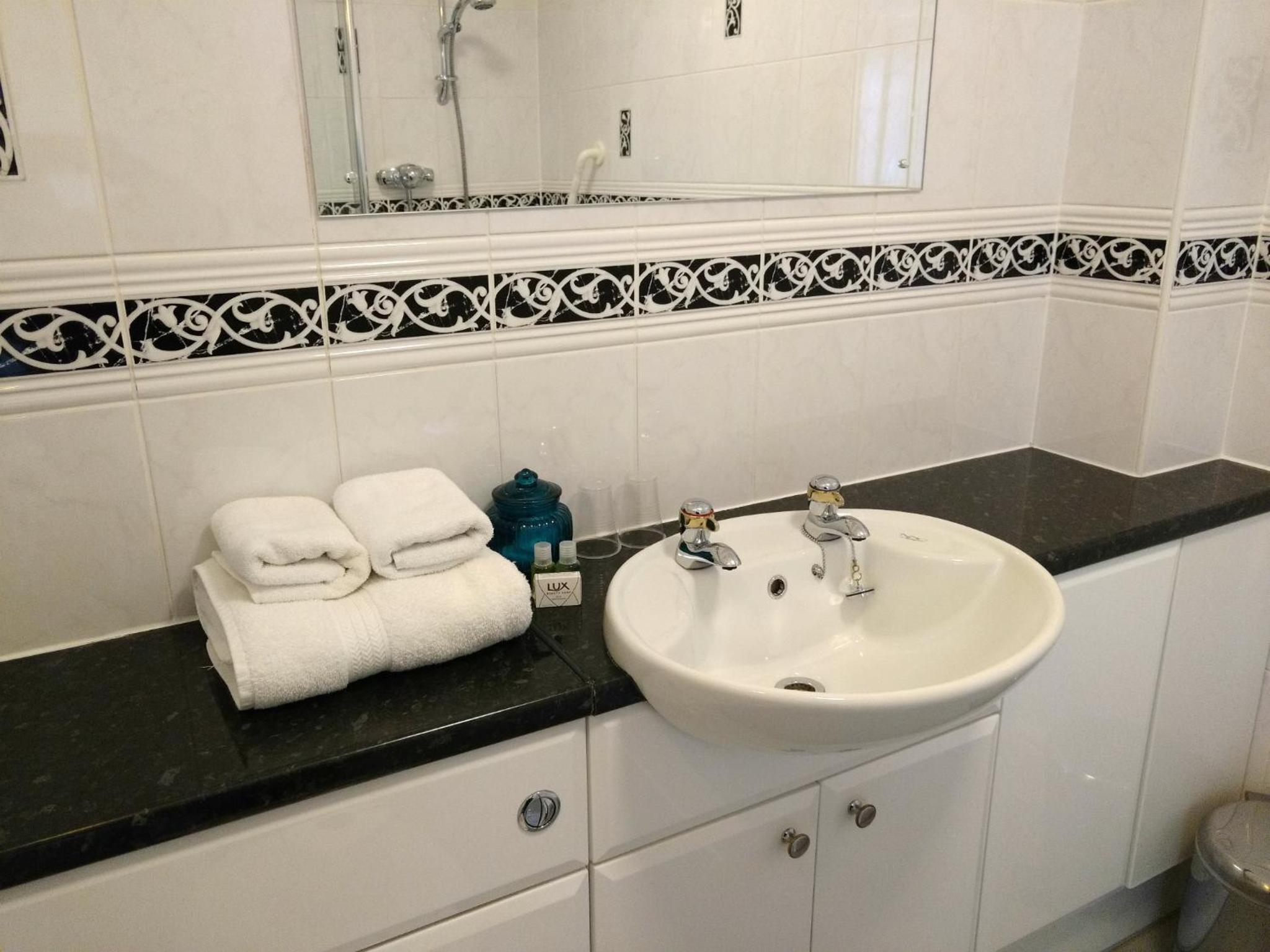 Lynton Vacations - Chough's Nest Hotel - Property Image 33