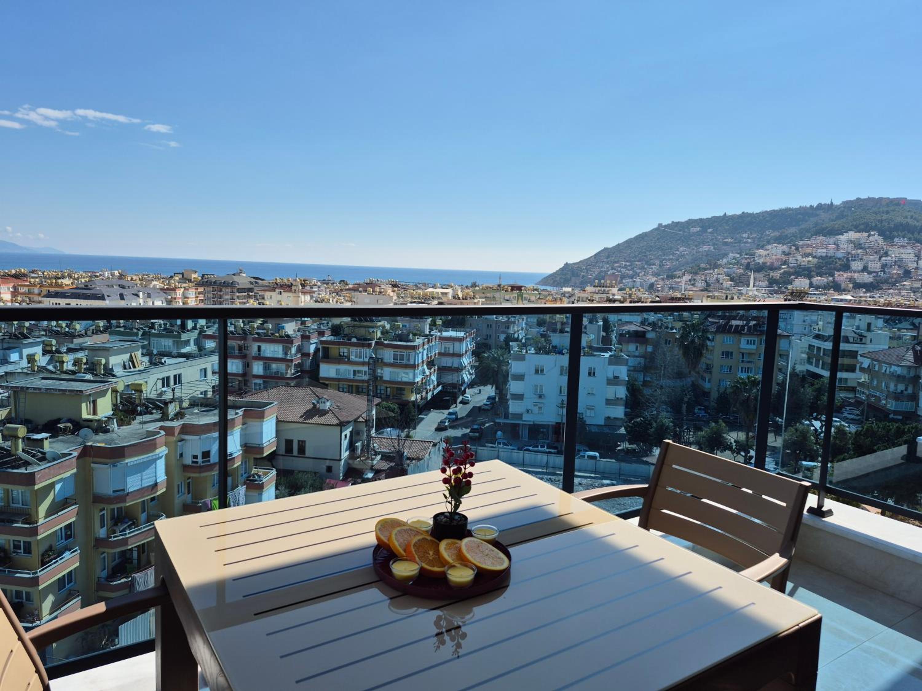 Luxury apartment with panoramic sea view ruby