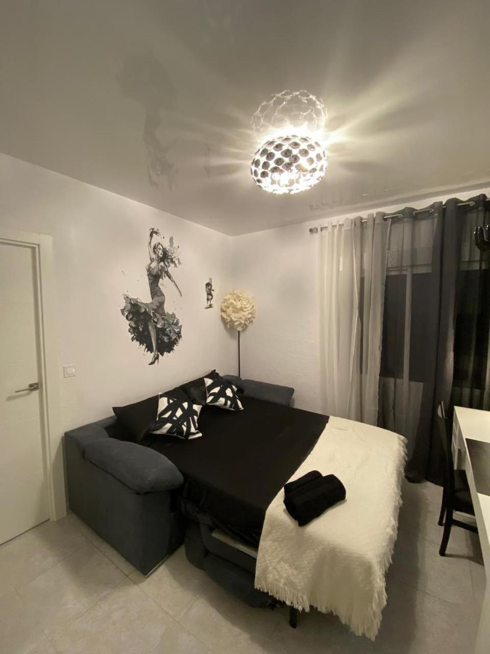 Modern Art apartment by the sea Playa del Espejo