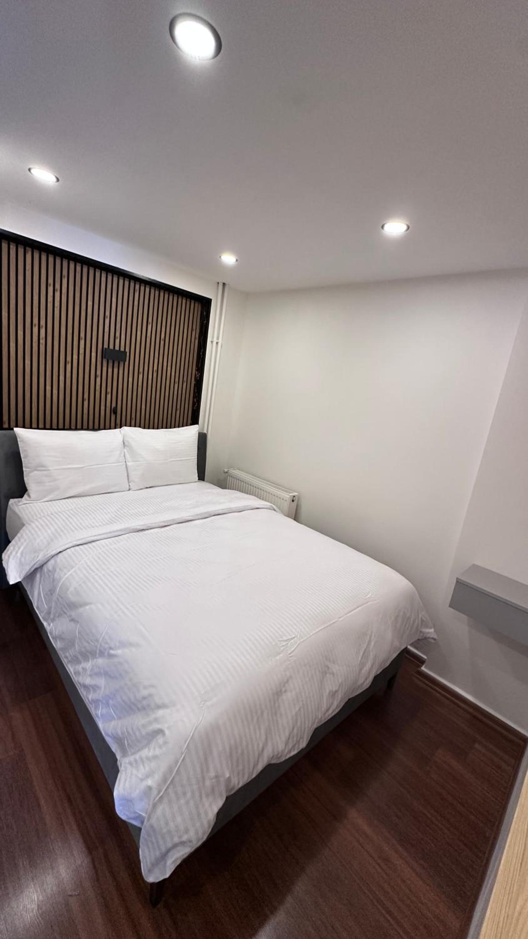 Golden Wood Suites