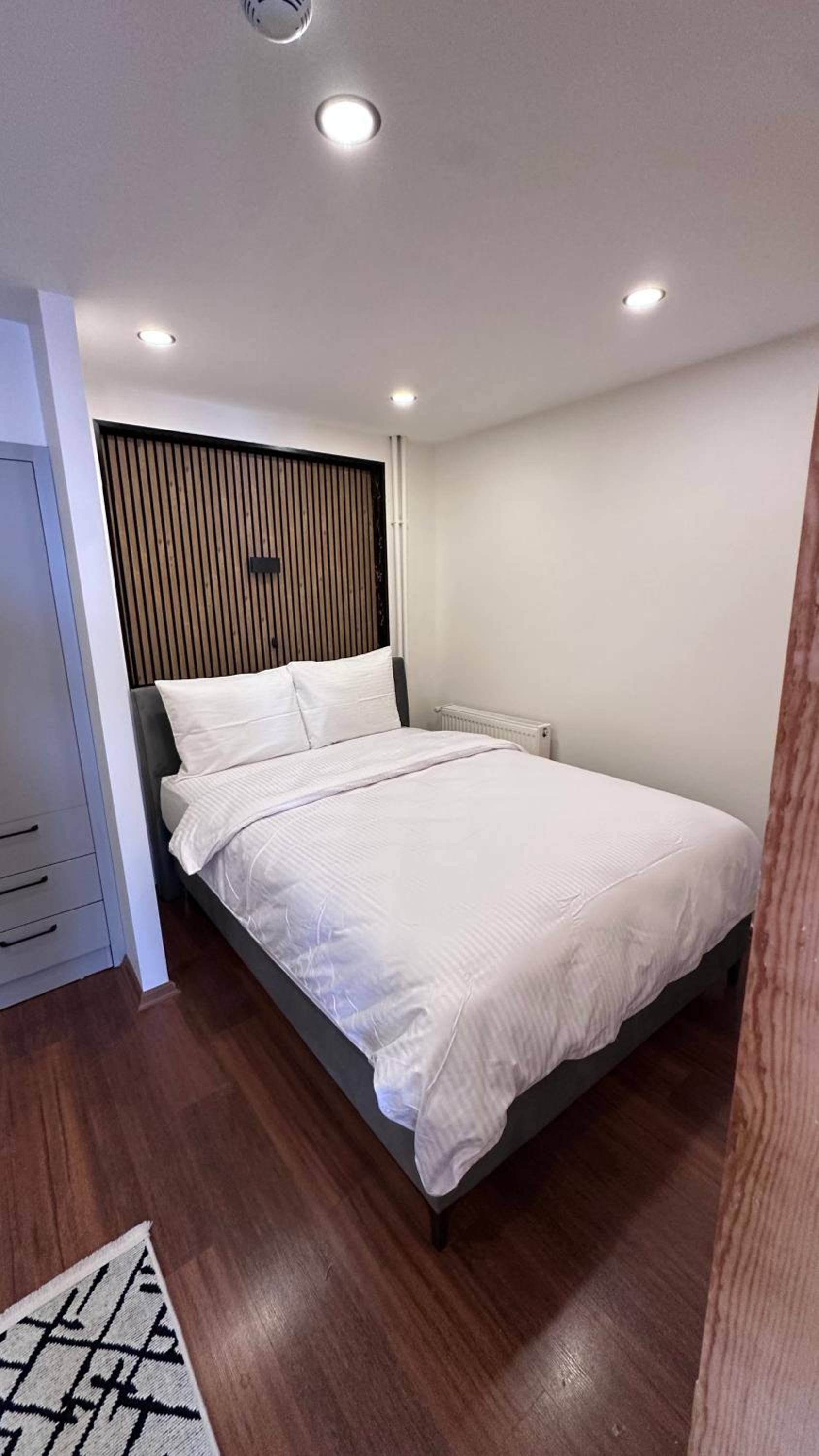 Golden Wood Suites
