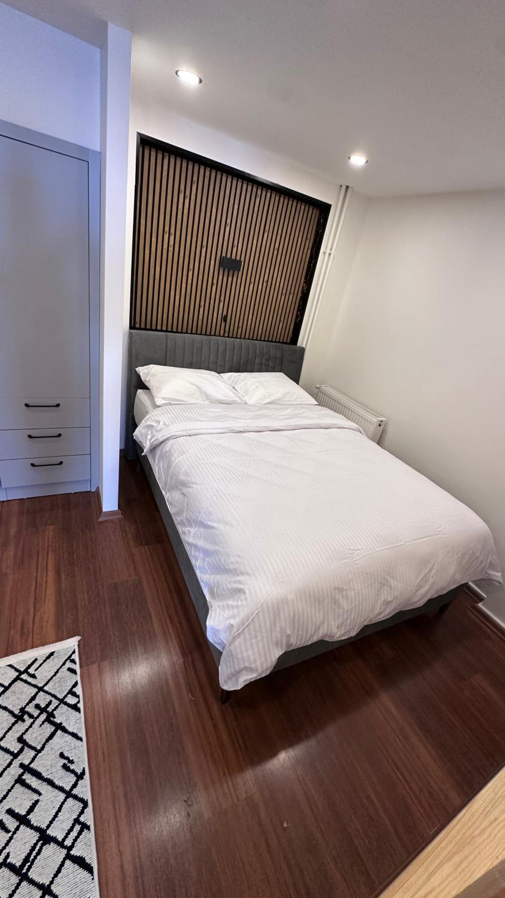 Golden Wood Suites