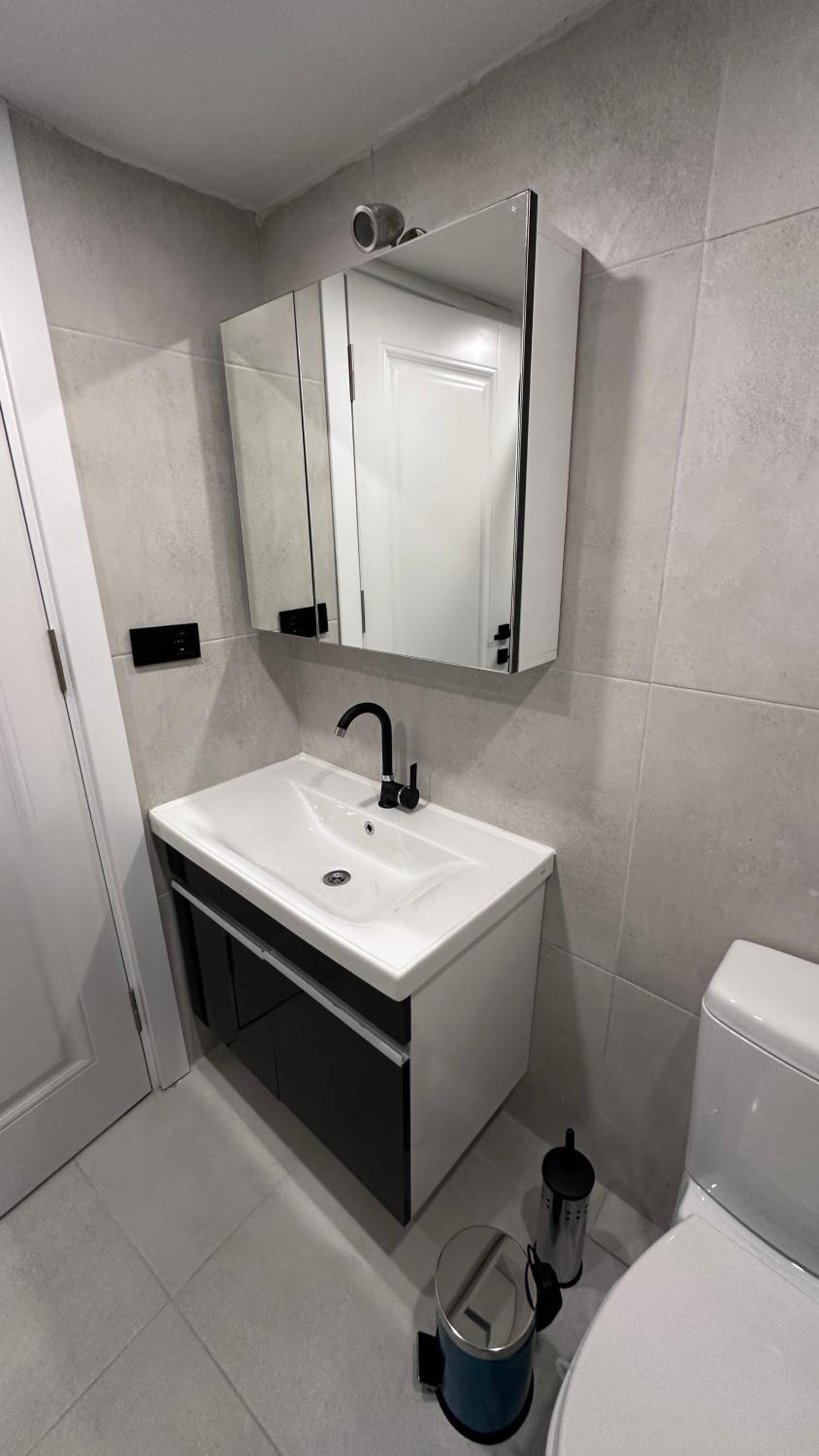 Golden Wood Suites