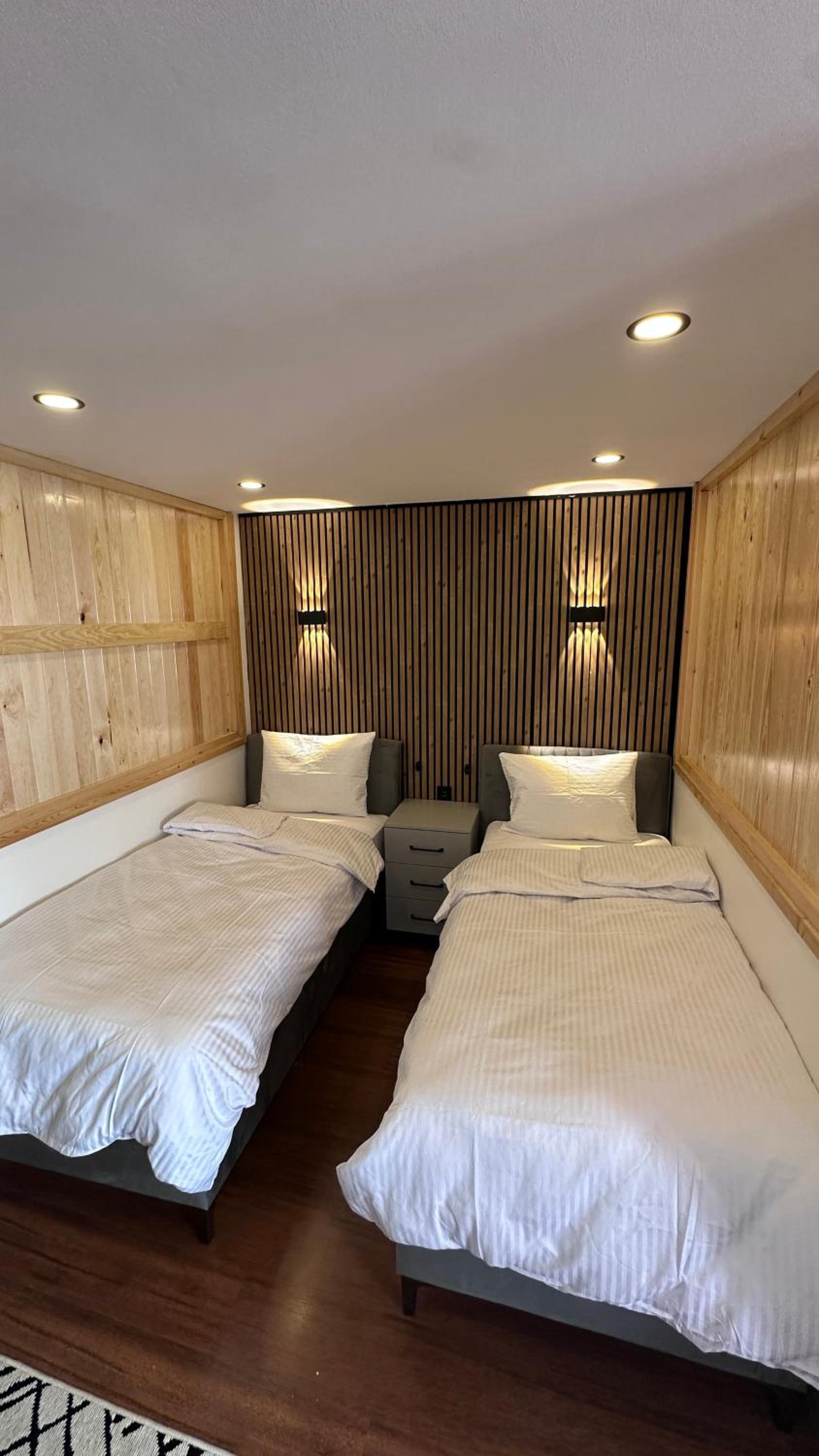 Golden Wood Suites