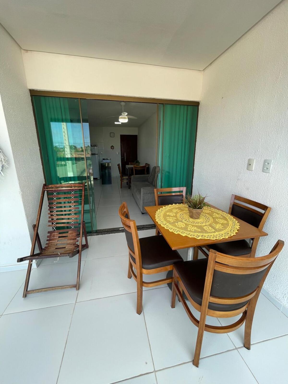 Apto com Varanda Gourmet Pet-Friendly a 1,5km da Praia do Francês