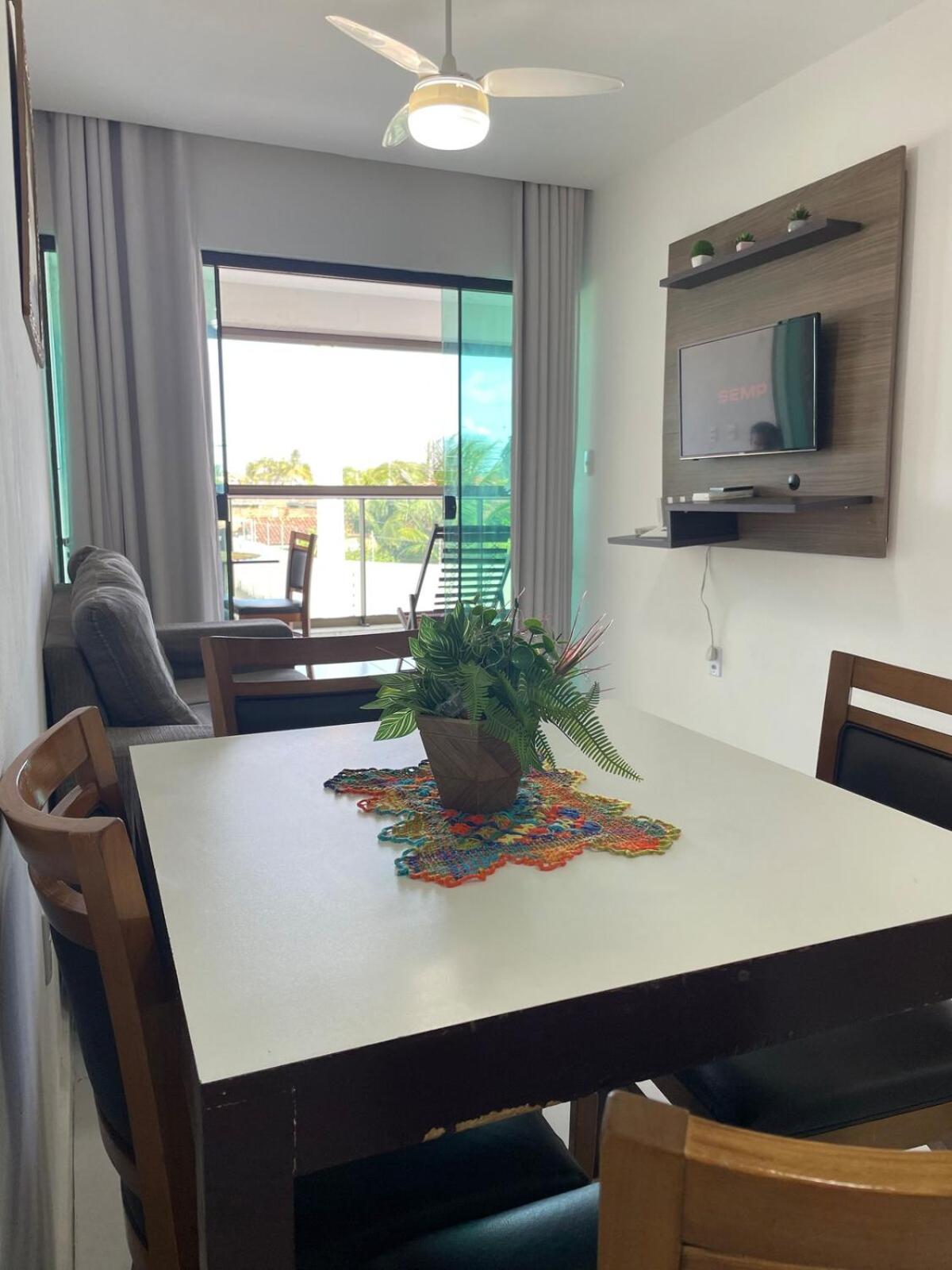 Apto com Varanda Gourmet Pet-Friendly a 1,5km da Praia do Francês