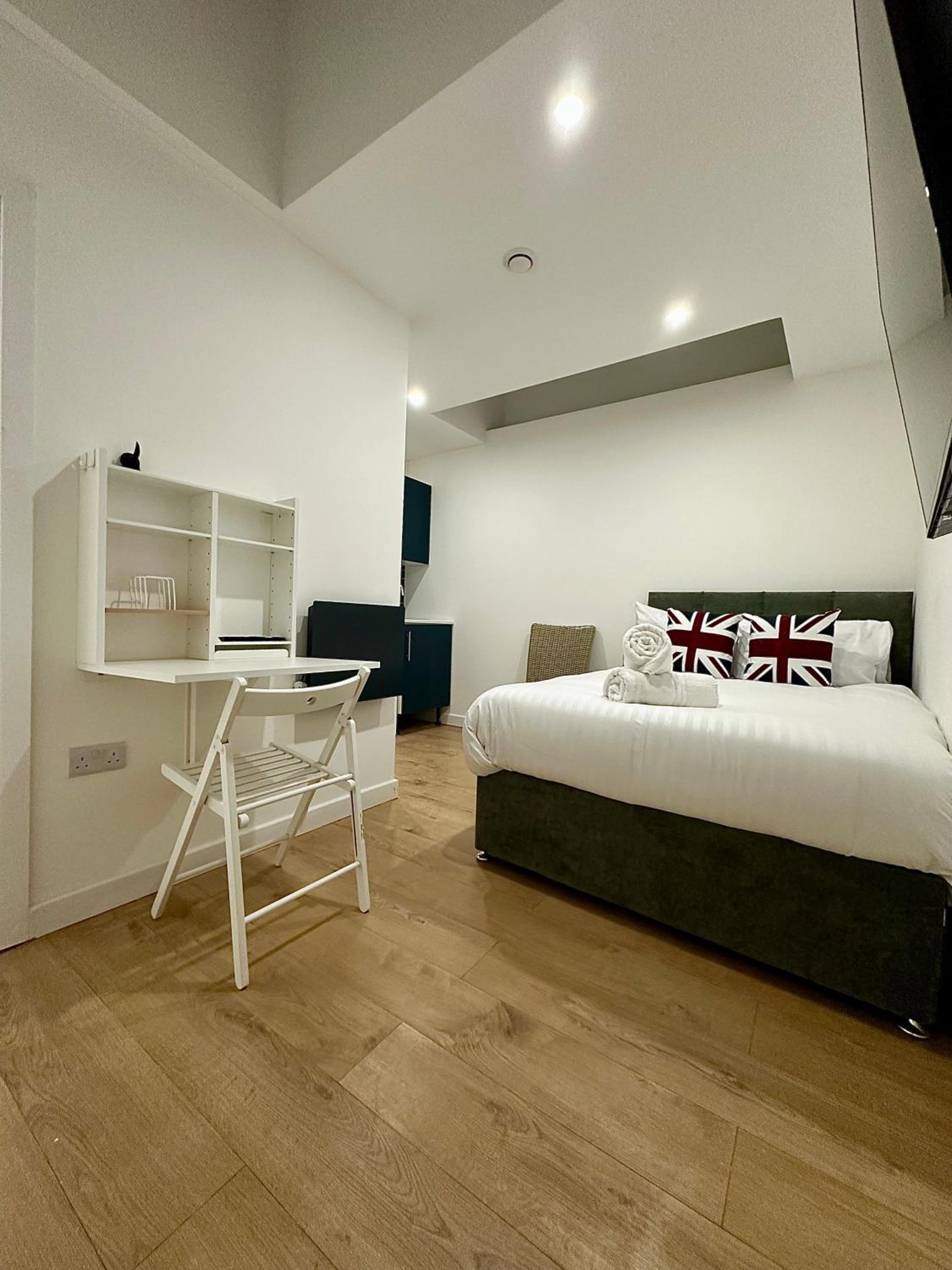 Studio next to King Cross C