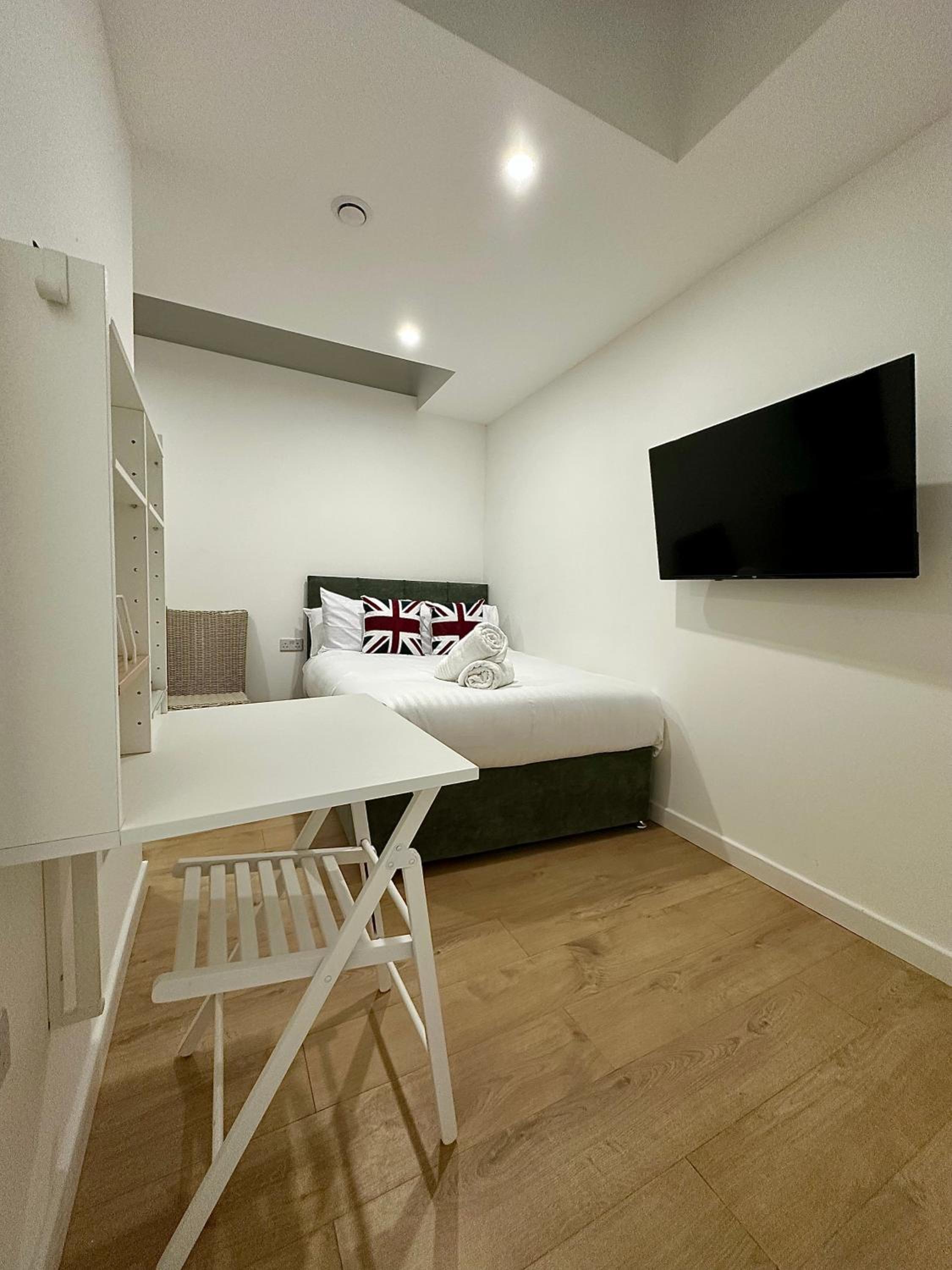 Studio next to King Cross C
