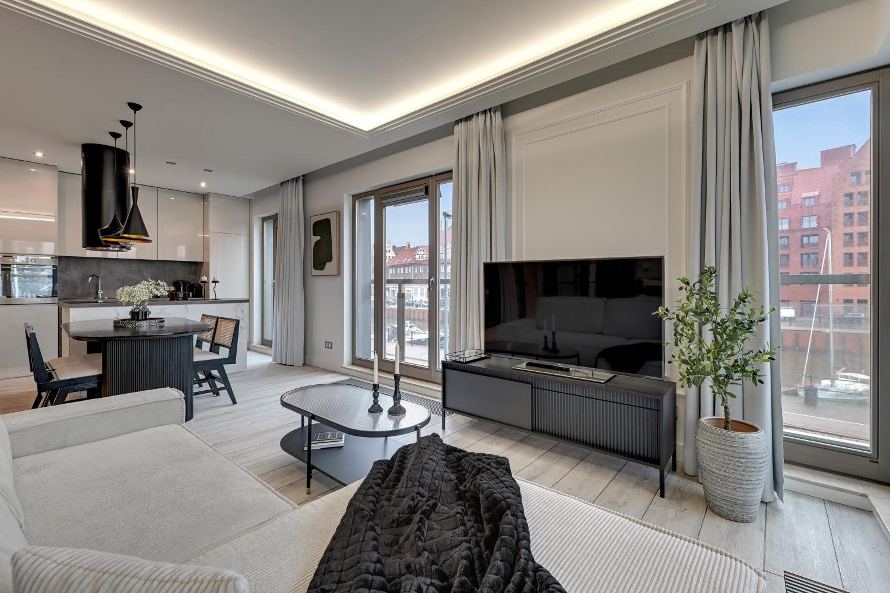 Waterlane River View Premium SPA, Pool & Gym by Downtown Apartments