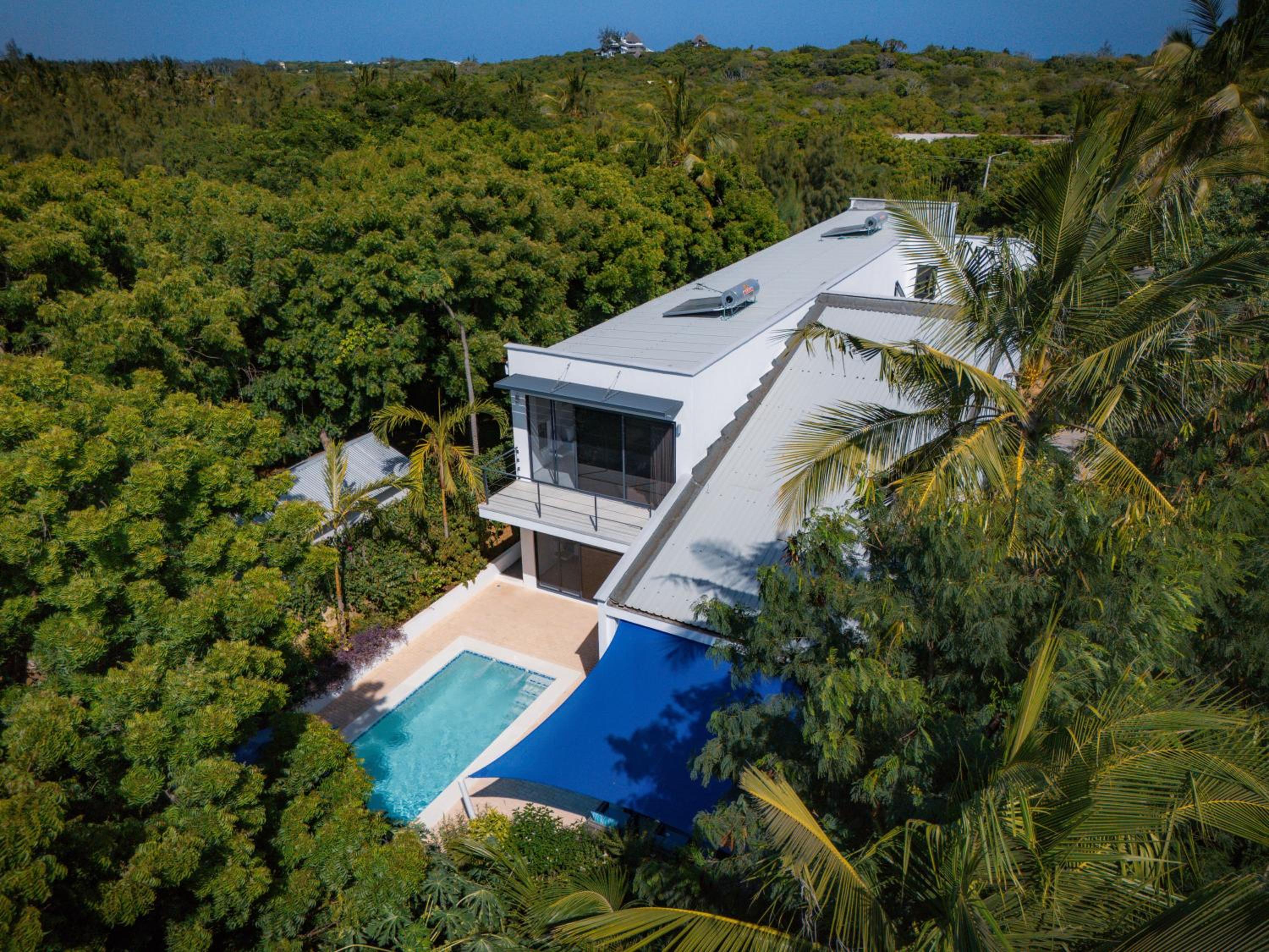 Coral Reef Villas - luxury 5 star villas each with private pool, Watamu