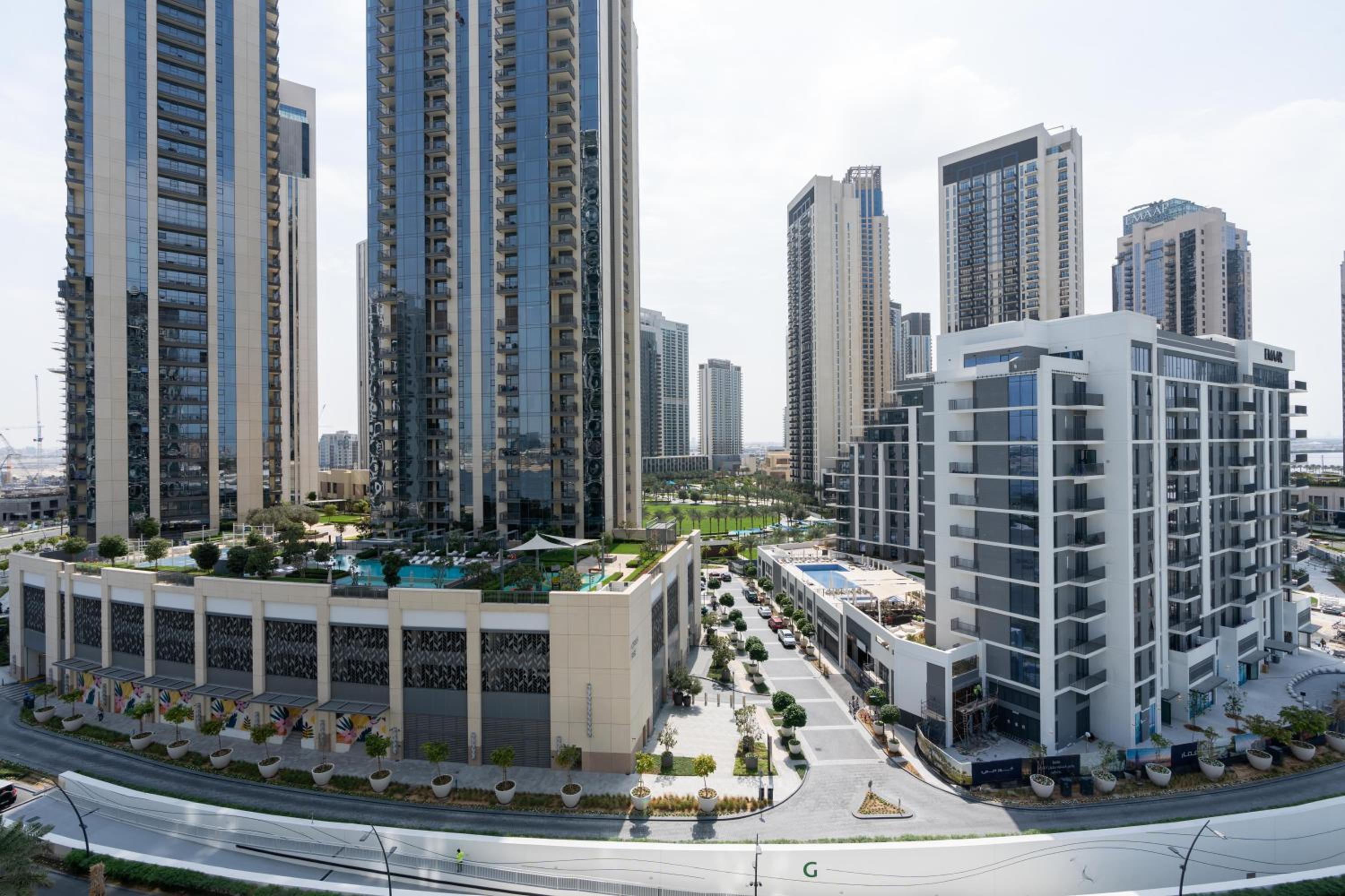 GLOBALSTAY Creek Edge Tower Elegant Apartments