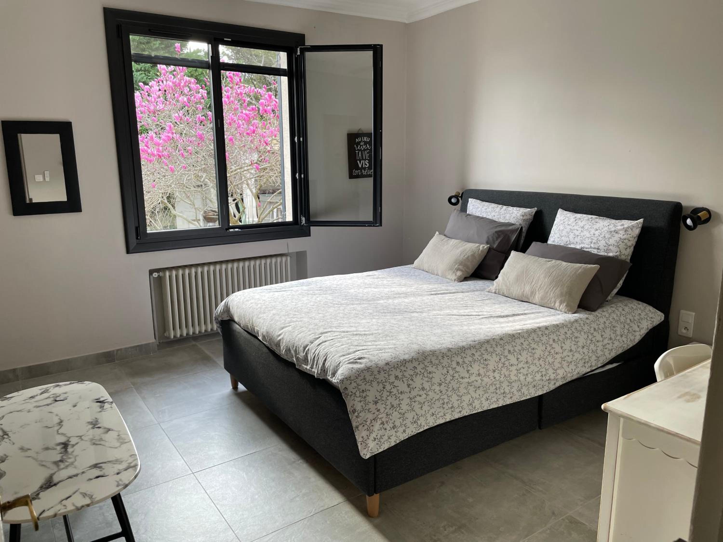 Villa Magnanarelle Exclusive Provence House with Pool & Panoramic Views