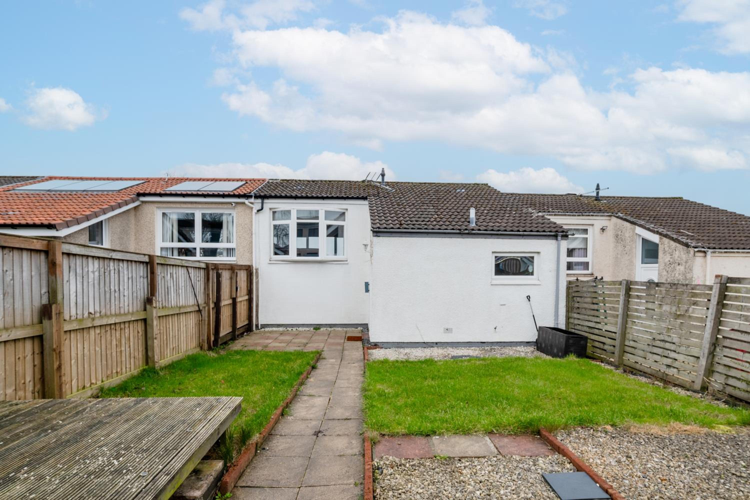 3 Bed House-Free Parking-6Beds