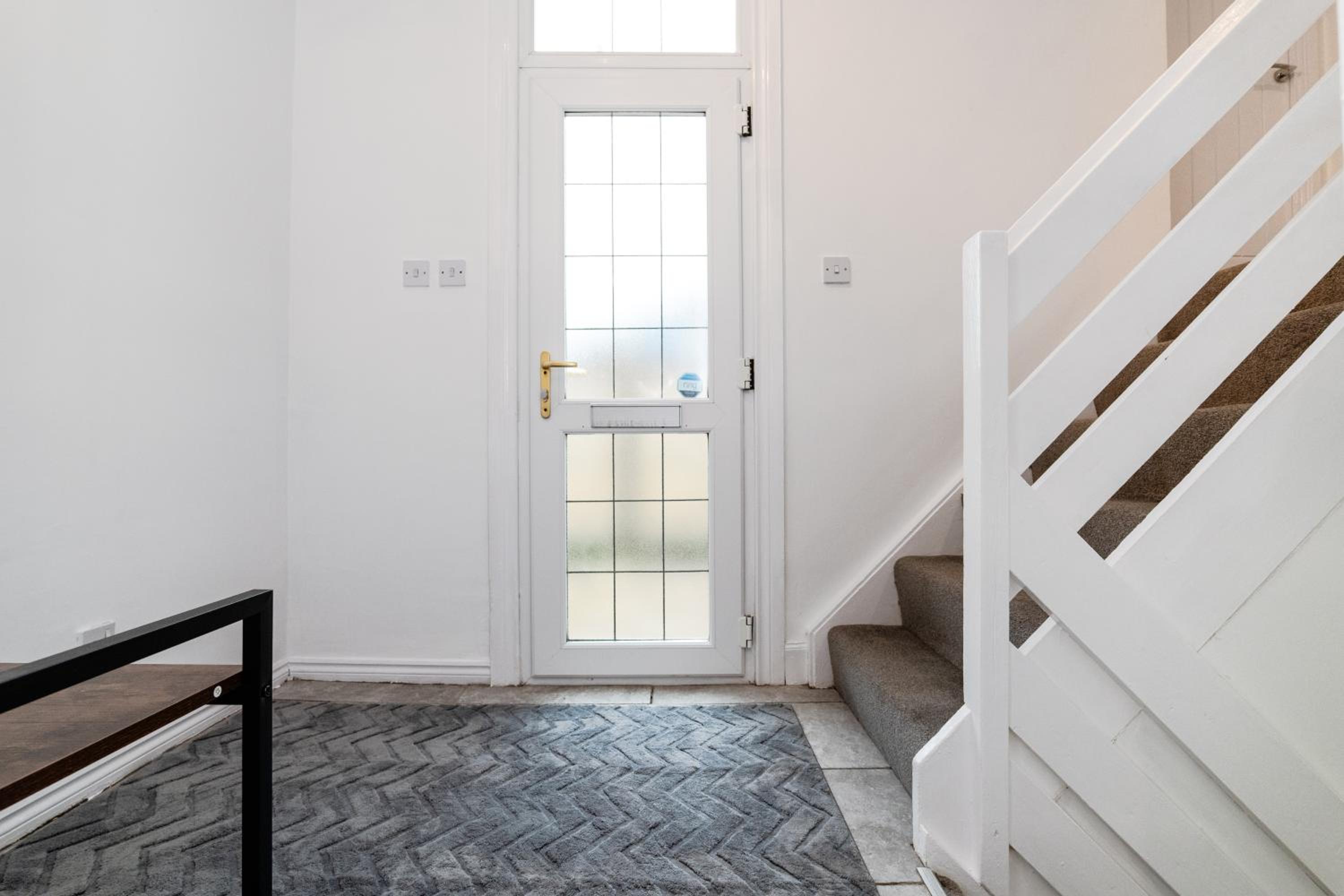 3 Bed House-Free Parking-6Beds