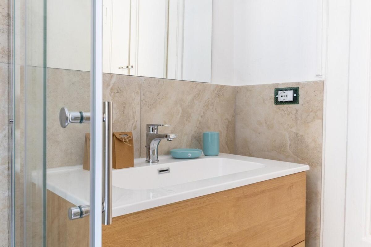 Stradivari Apartment - Milan City - by Host4U