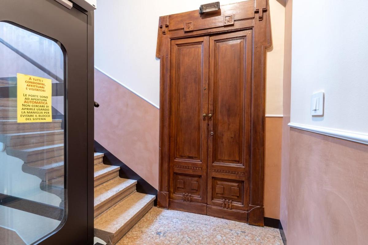 Stradivari Apartment - Milan City - by Host4U