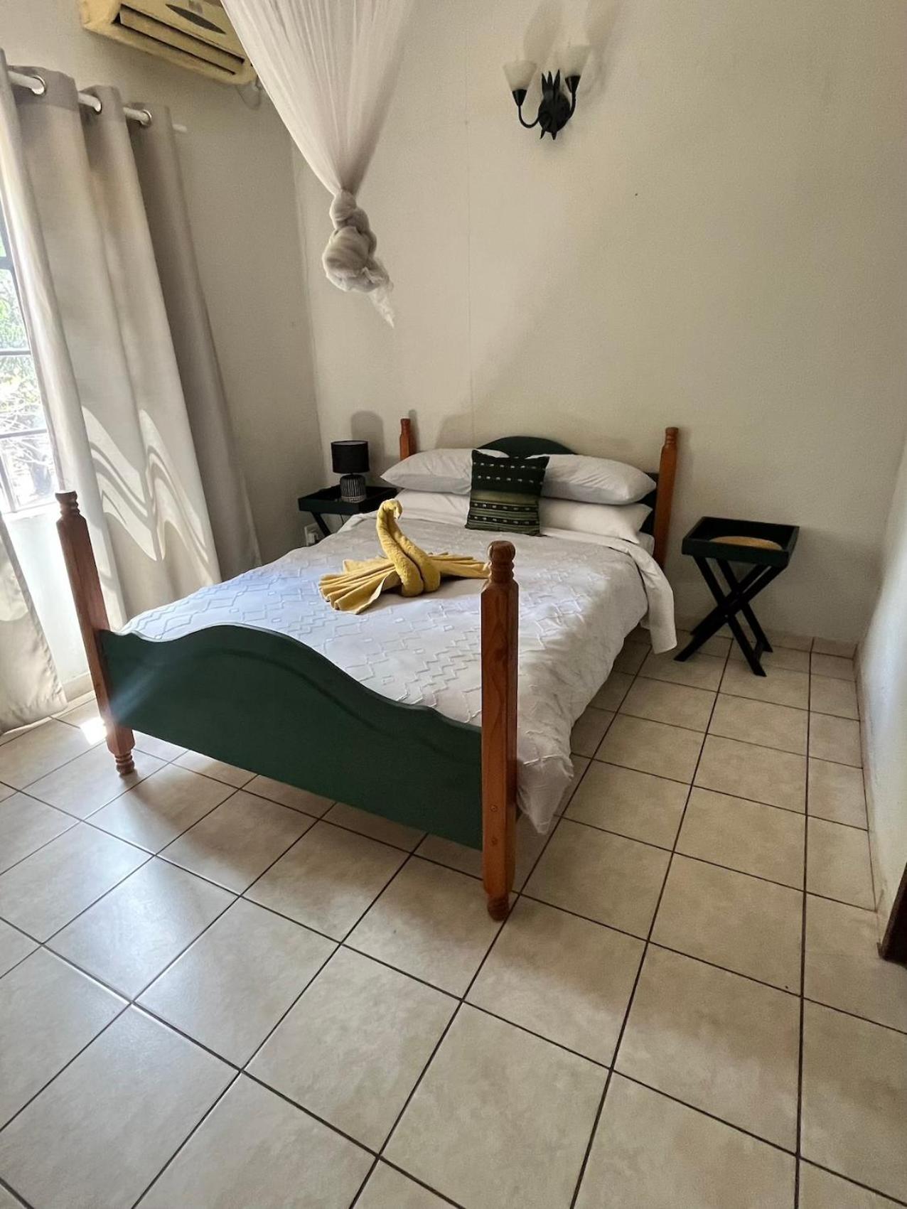 Hello Kruger Hideaway