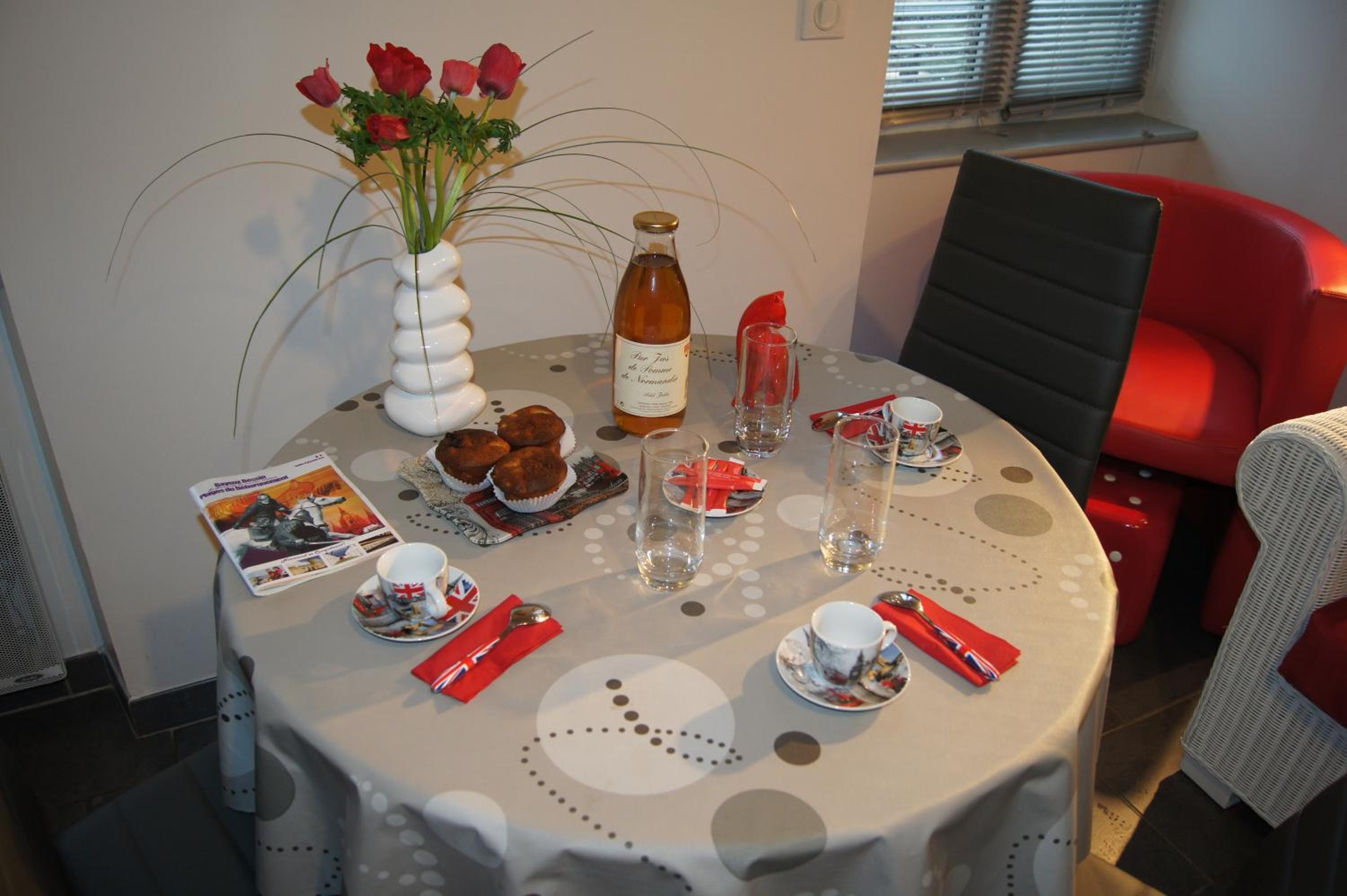 Photo 10
