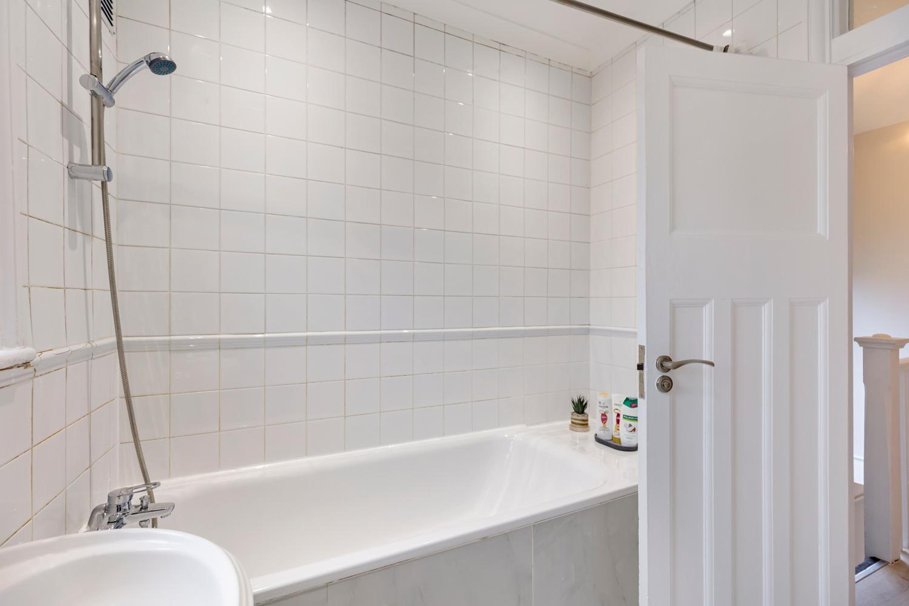 Finsbury Park Hideout Sleeps 10