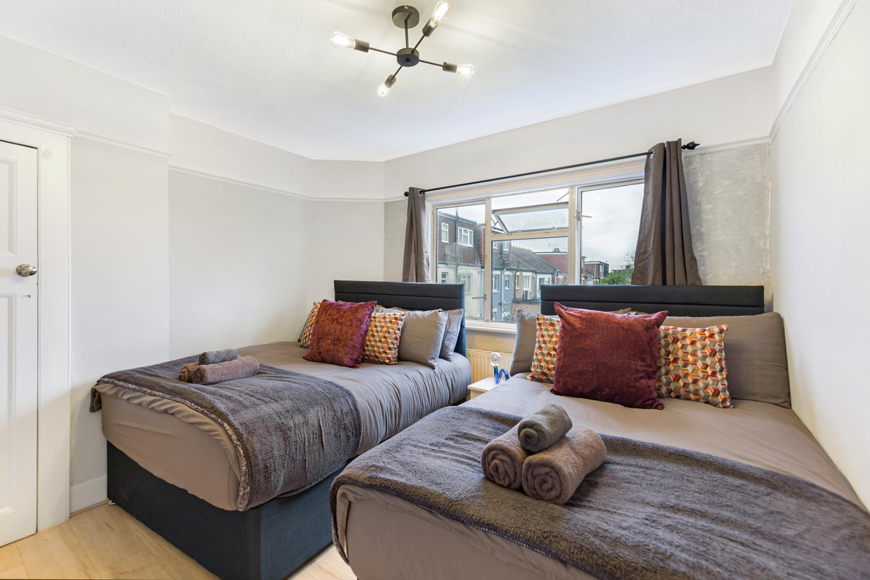 Finsbury Park Hideout Sleeps 10