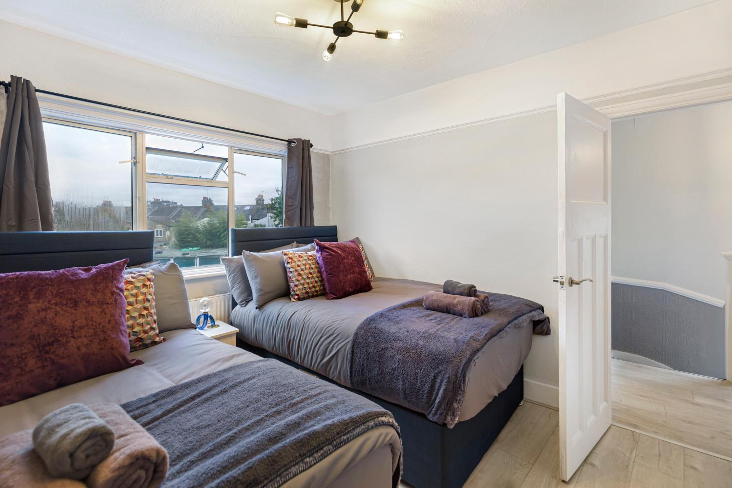 Finsbury Park Hideout Sleeps 10