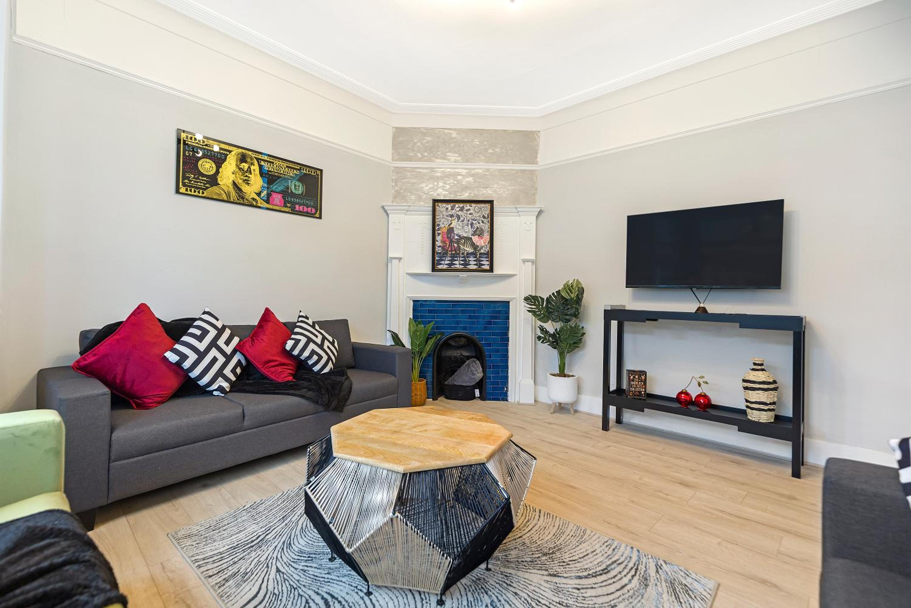 Finsbury Park Hideout Sleeps 10