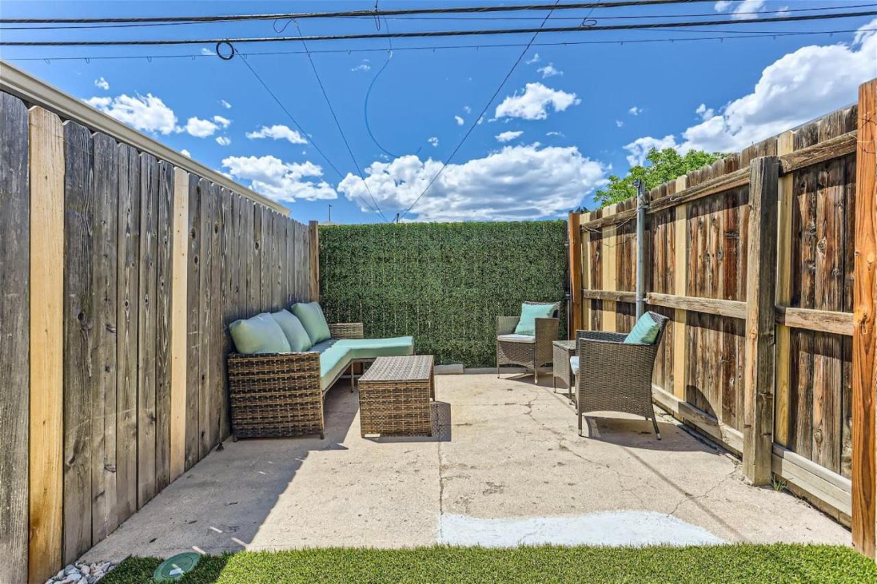 At S. Broadway An Artsy Bungalow Close to DU And Cherry Hills