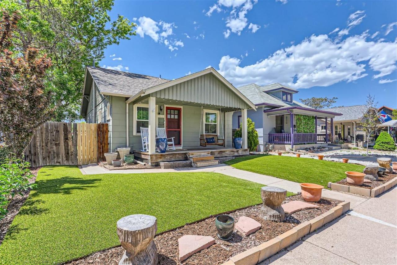 At S. Broadway An Artsy Bungalow Close to DU And Cherry Hills