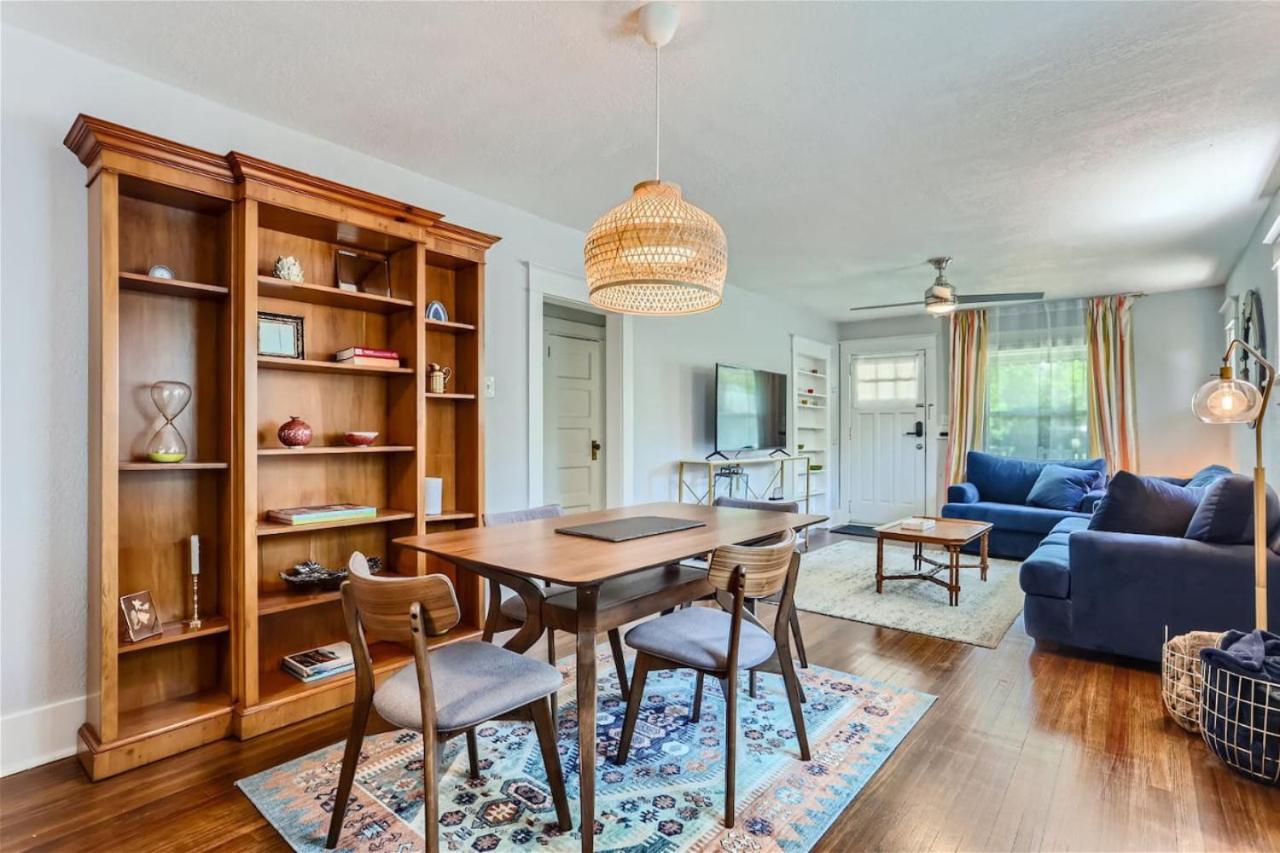 At S. Broadway An Artsy Bungalow Close to DU And Cherry Hills