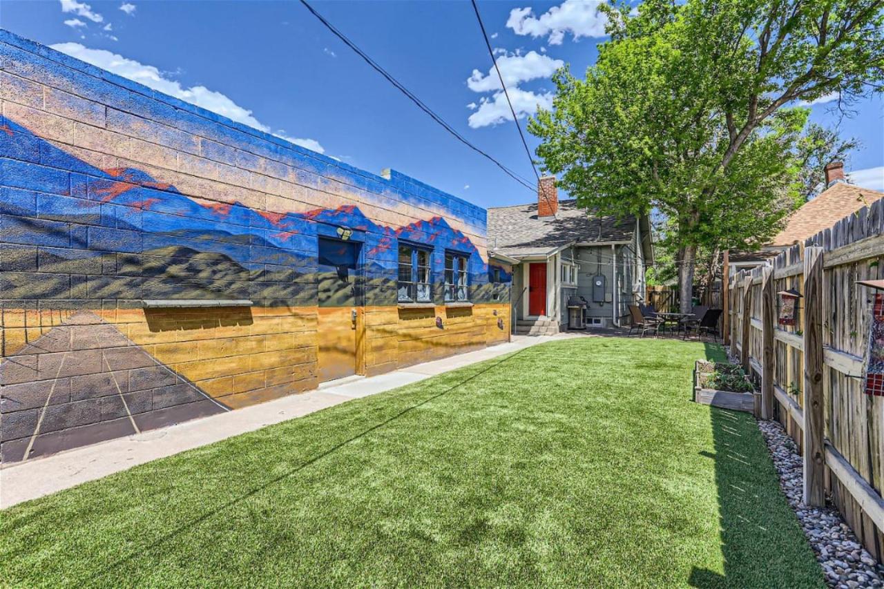 At S. Broadway An Artsy Bungalow Close to DU And Cherry Hills