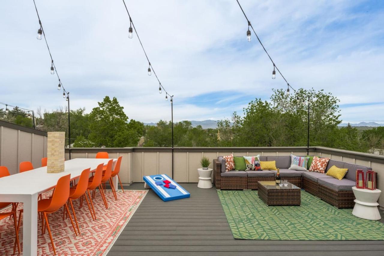 Accomodate 24 Guests with 2 Rooftops and 2 Hot Tubs and 2 Game Rooms