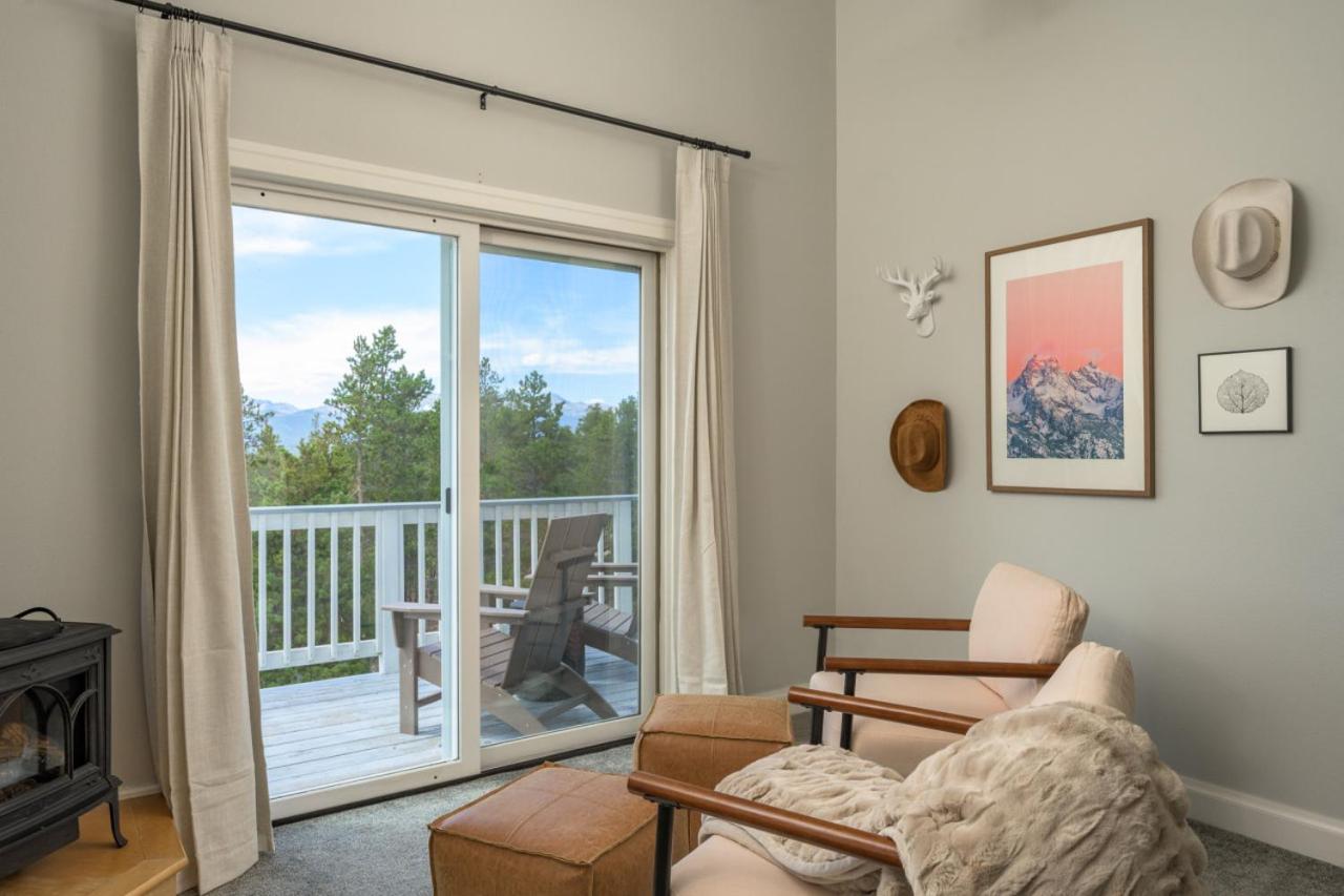 Luxe 4BR Mtn Retreat With Stunning Views Near Ski AndHikes
