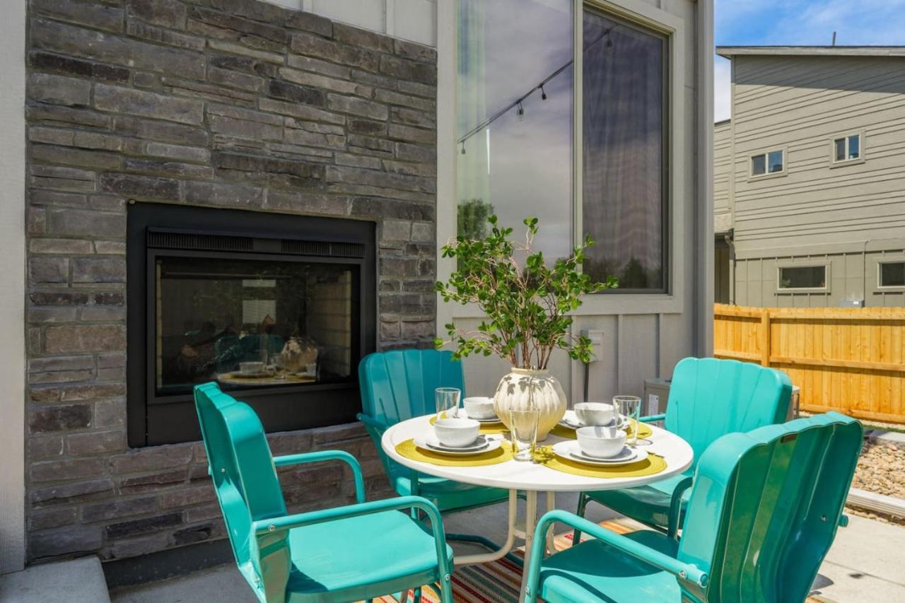 Hot Tub With Rooftop A Game Room And5 Bathrooms