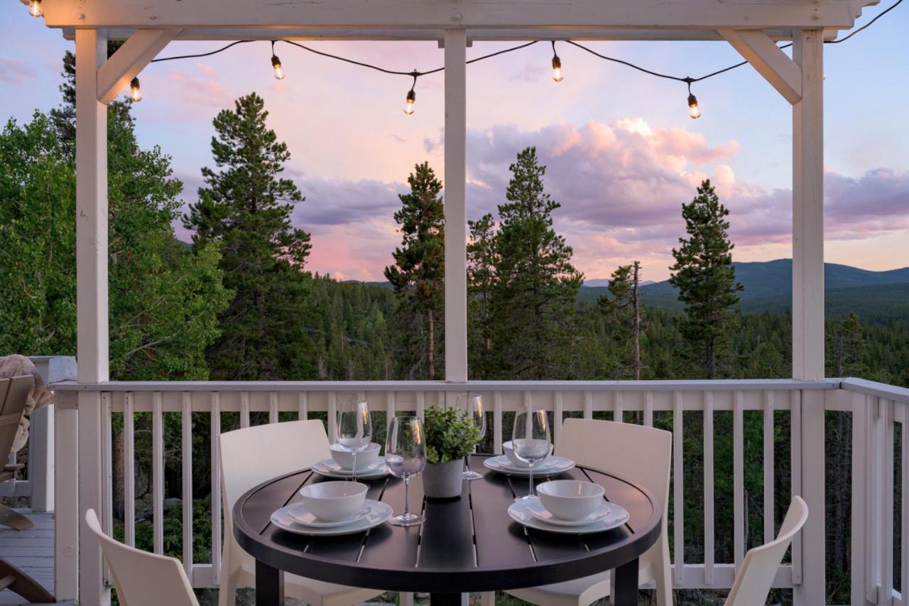 Luxe 4BR Mtn Retreat With Stunning Views Near Ski AndHikes