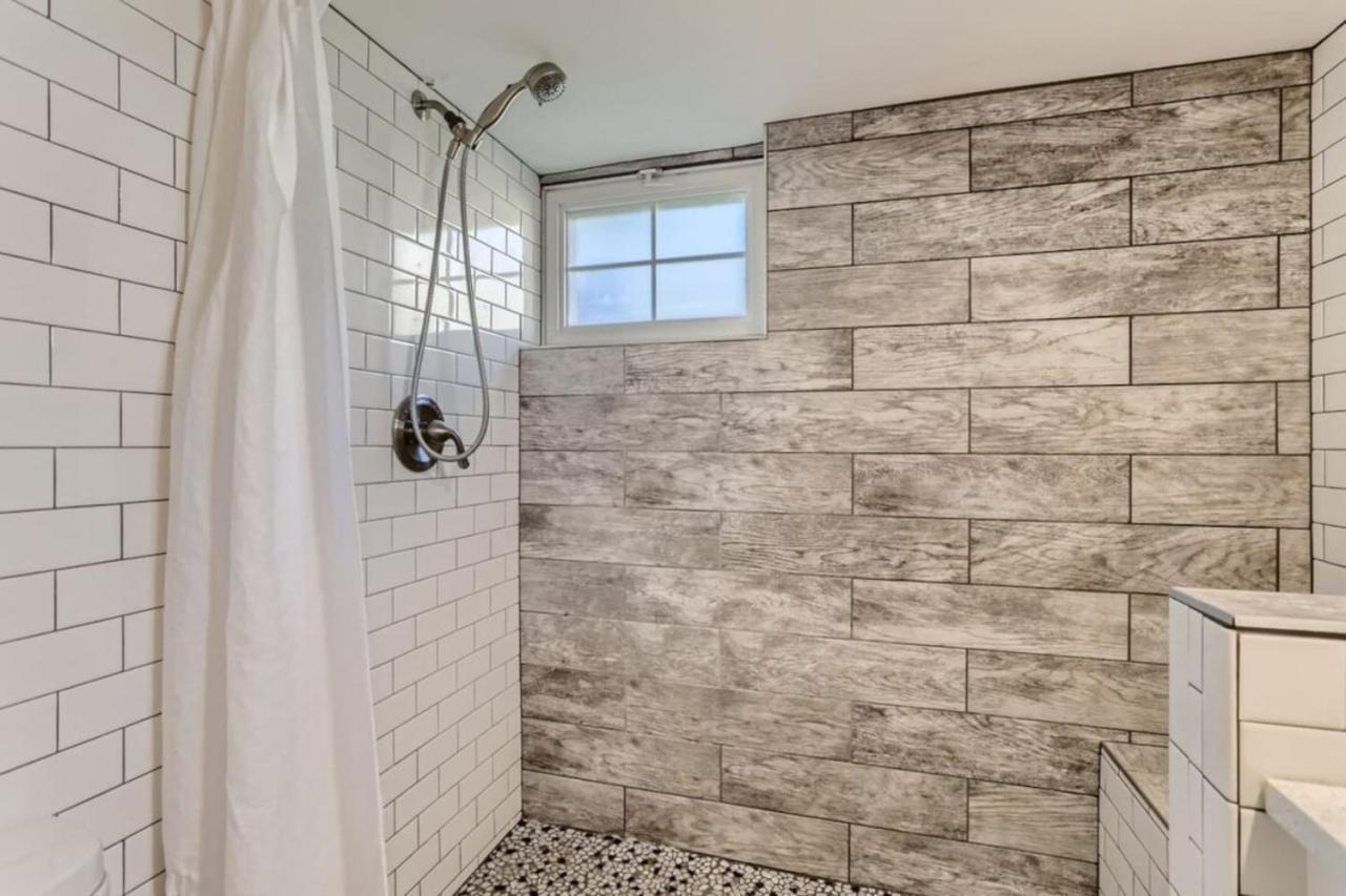 A Pet Friendly And Remodeled I Near RiNo Where Sleeps 7