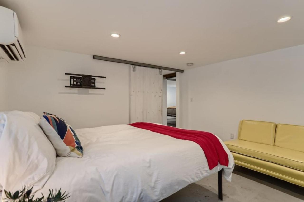 A Pet Friendly And Remodeled I Near RiNo Where Sleeps 7