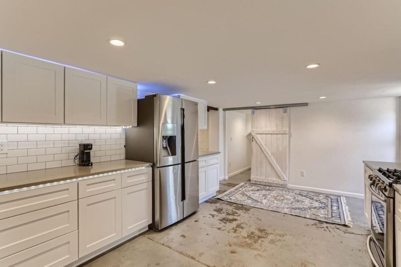 A Pet Friendly And Remodeled I Near RiNo Where Sleeps 7