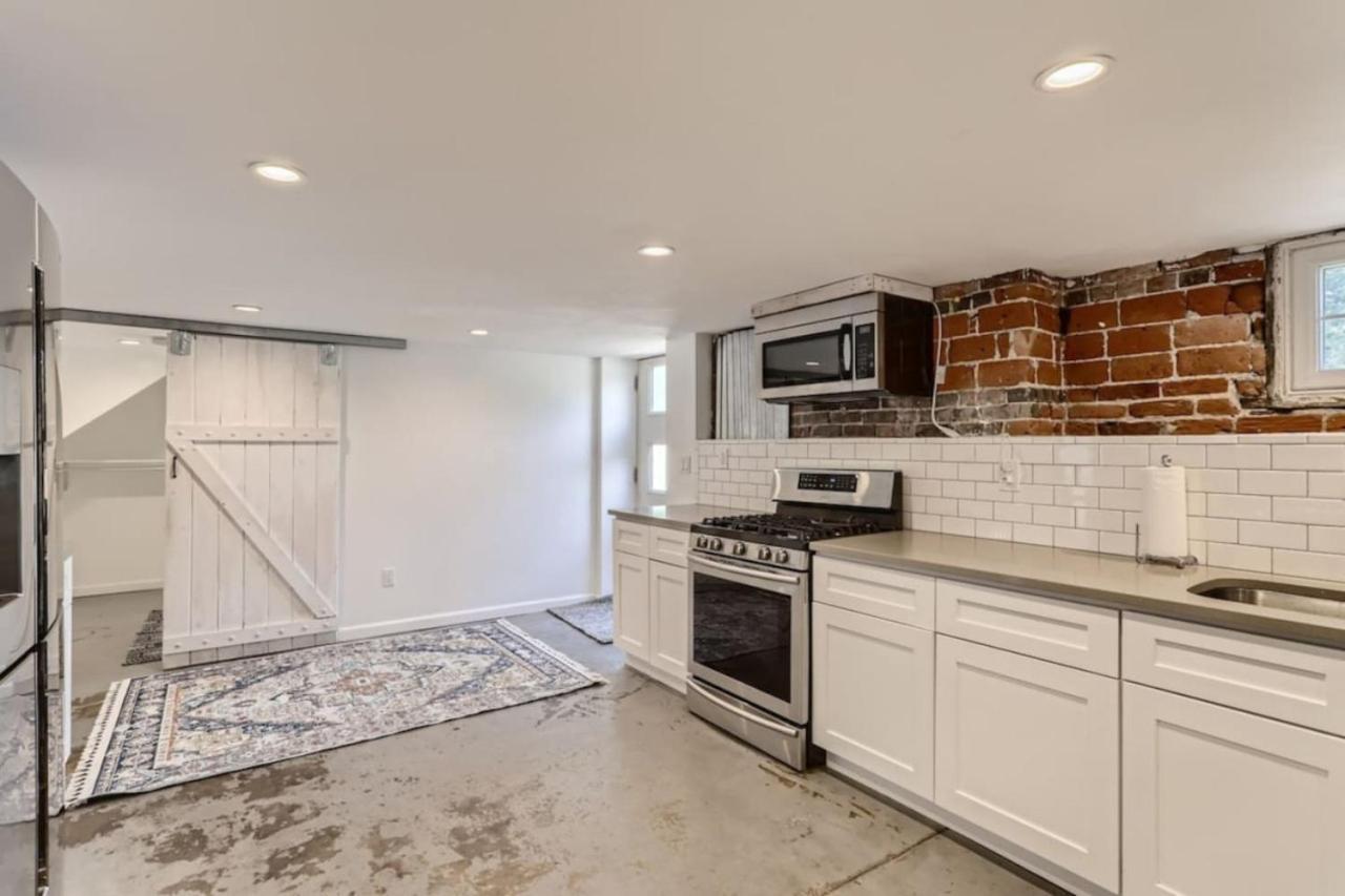 A Pet Friendly And Remodeled I Near RiNo Where Sleeps 7