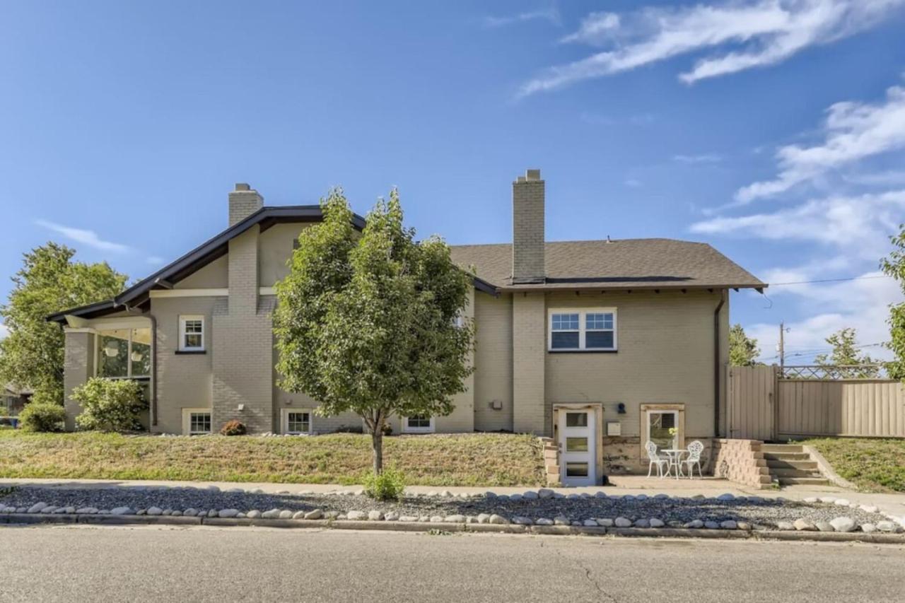 A Pet Friendly And Remodeled I Near RiNo Where Sleeps 7