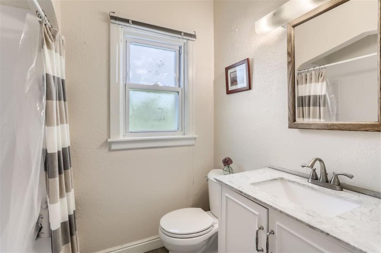 Cozy Duplex near Hospitals and Cherry Creek in Denver