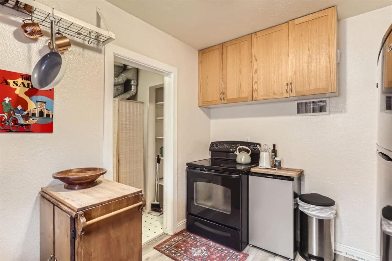 Cozy Duplex near Hospitals and Cherry Creek in Denver