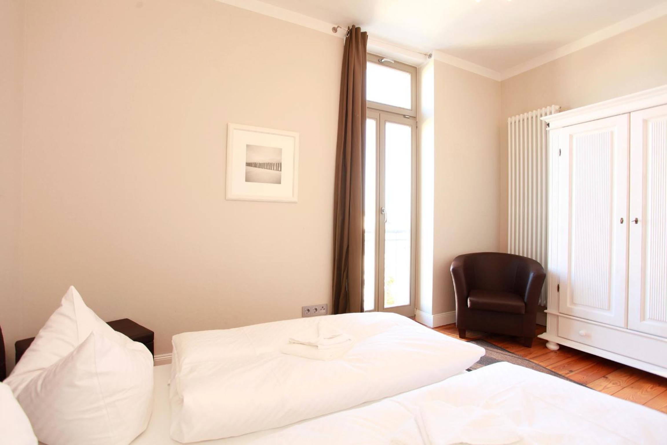Ferienwohnung Warnemünde in der Stadtvilla L (TD) view 3