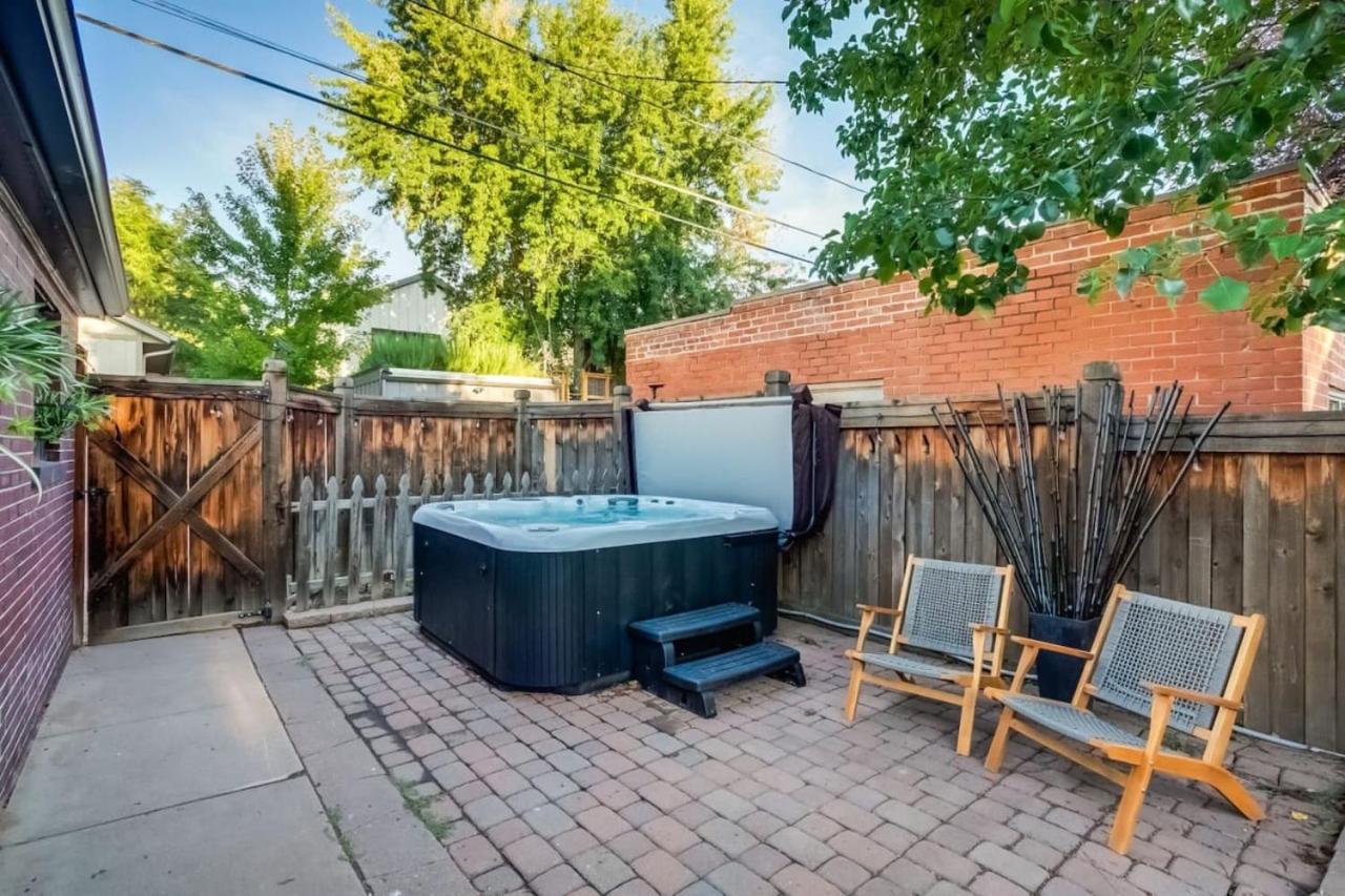 The Bonsai Bungalow With A Hot Tub And A Game Room
