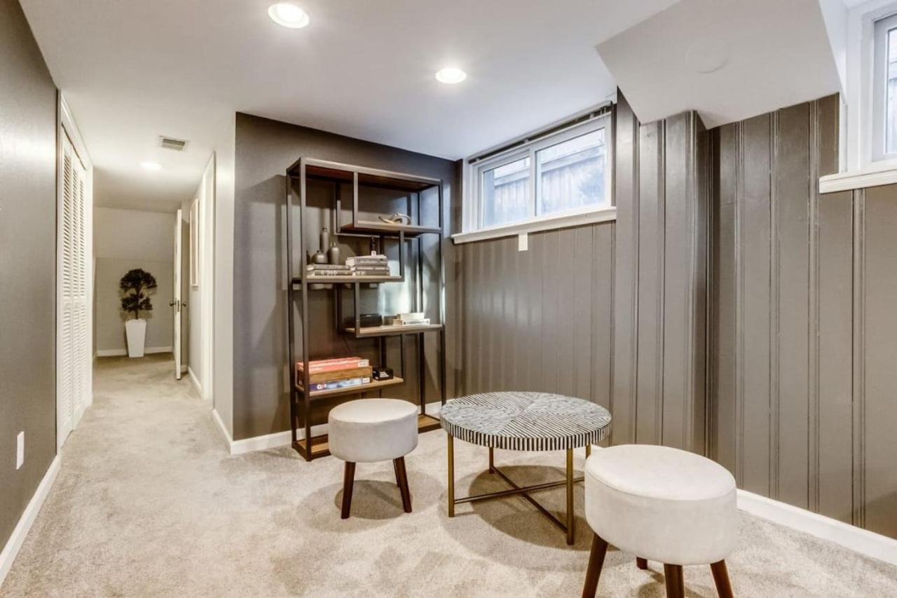 The Bonsai Bungalow With A Hot Tub And A Game Room